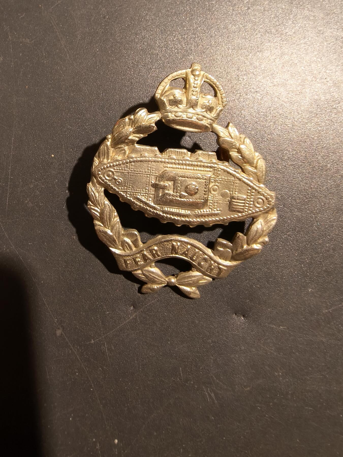 老王徽章第181期 英国皇家坦克团帽徽    二战时期