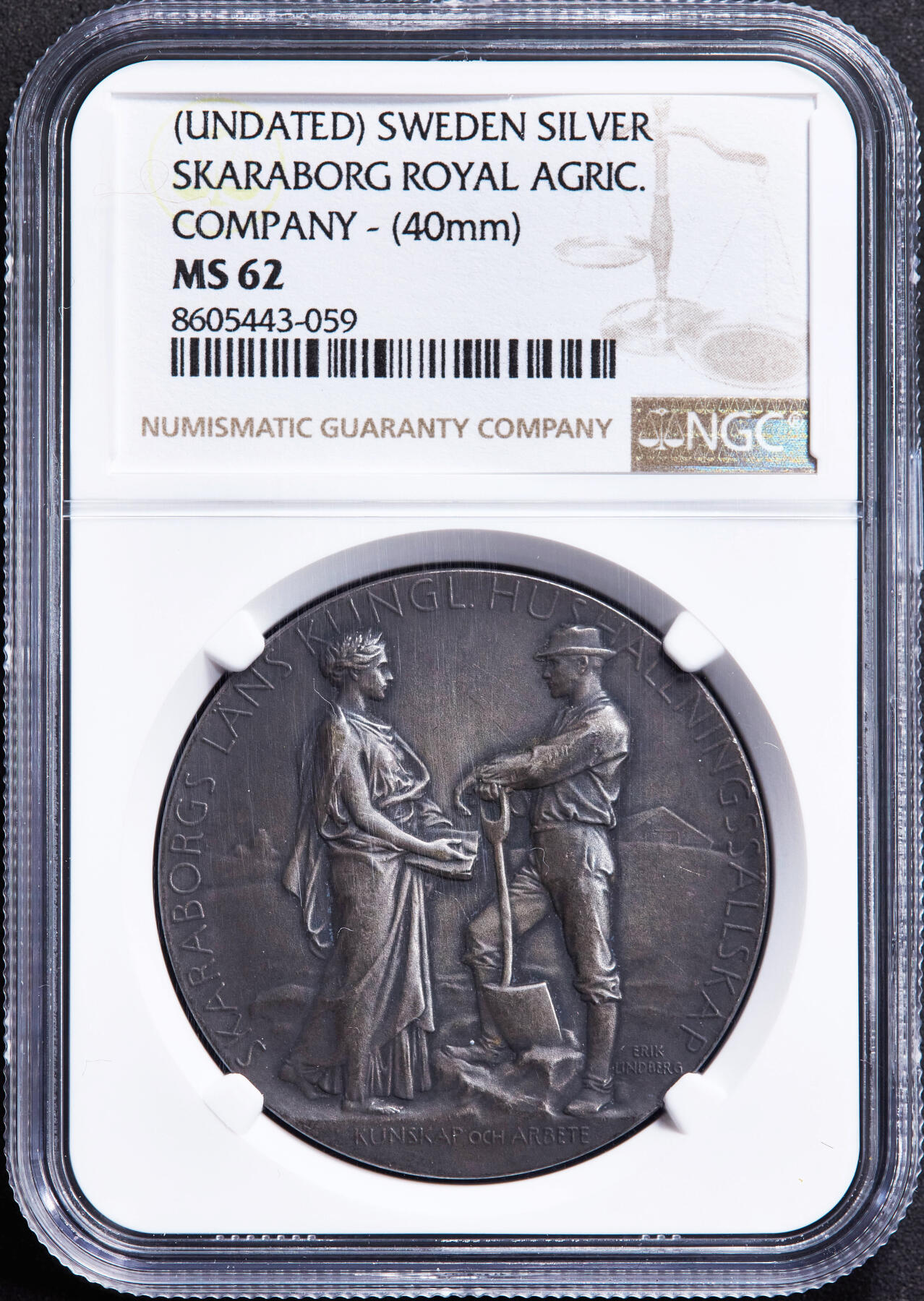 【俄甄集藏】马年新春第一拍 2026年(048)02-25星期三 晚 19:30 全场包邮 瑞典20世纪初斯科讷堡皇家农业协会大银章，NGC MS62，酱彩老包浆，名家林德伯格作品，直径40mm