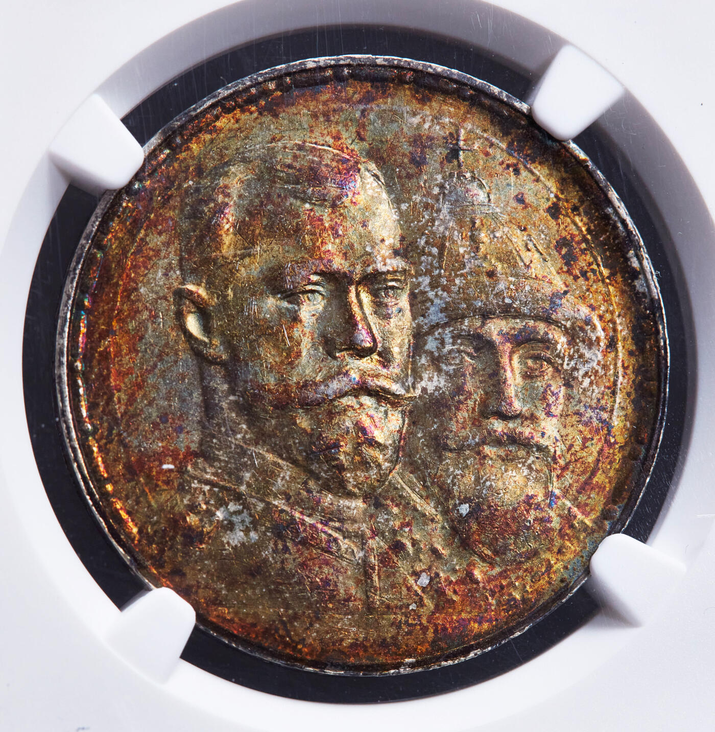 【俄甄集藏】马年新春第一拍 2026年(048)02-25星期三 晚 19:30 全场包邮 沙俄1913年罗曼诺夫王朝300周年flat版1卢布纪念银币，NGC MS61，稀少FLAT平打版，黄金包浆，原味底光