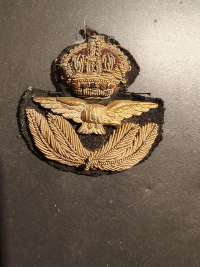 老王徽章第181期 - 英国皇家空军士官大檐帽帽徽    刺绣版    二战时期