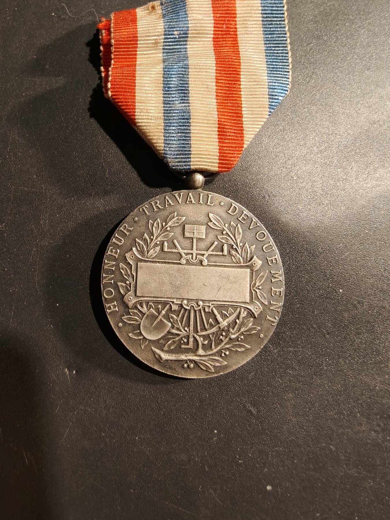 老王徽章第181期