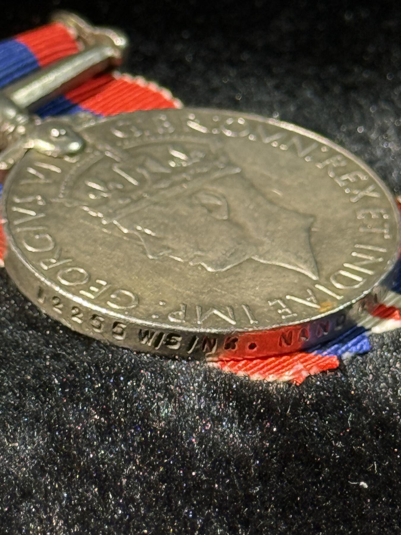 欢庆春节！戎马世界章牌大赏第111期春节大拍 英国二战战争奖章，带边铭，授予印度士兵