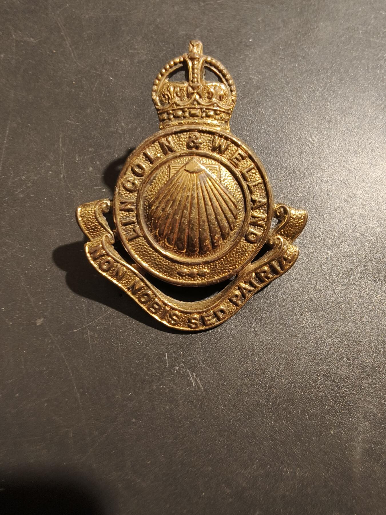 老王徽章第181期 英联邦加拿大林肯和韦兰团帽徽     一战时期