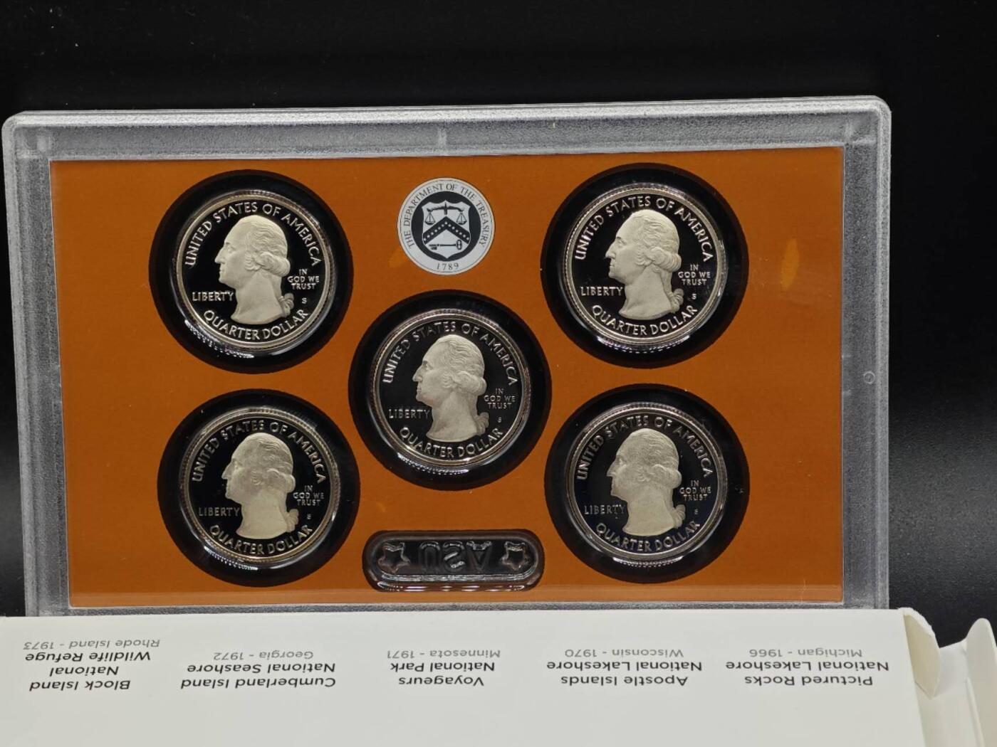 【淘币小摊】实时拍第八百七十拍   银币套币场    年前最后一场周一预留全部发出 本场无中意拍品可私信周日发货请更换最新收货地址不方便收货的请勿参拍或者顺丰到付 美国2018年公园纪念币精制套币