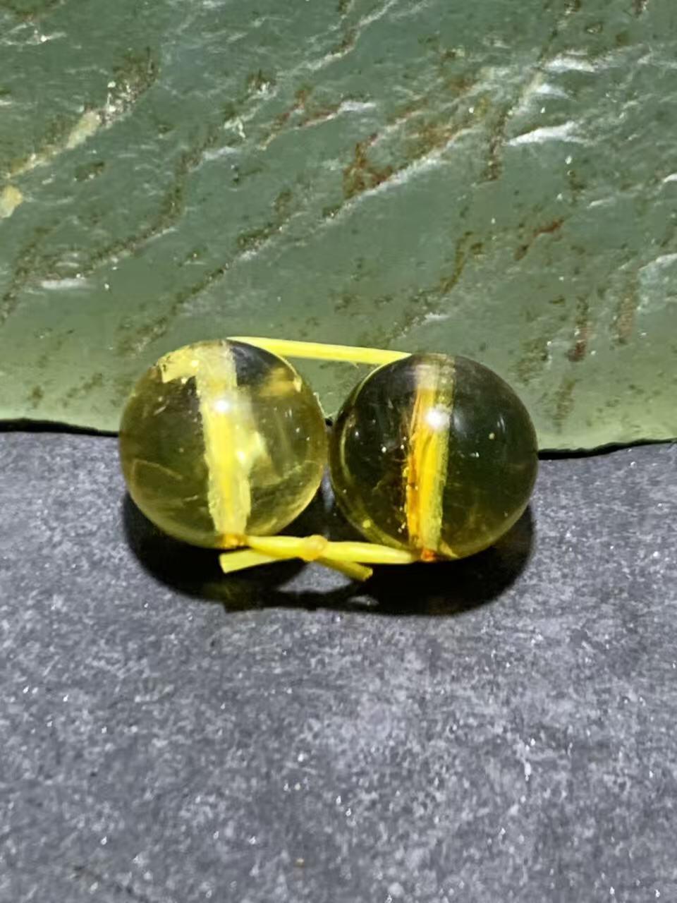 天然金珀通货圆珠一对