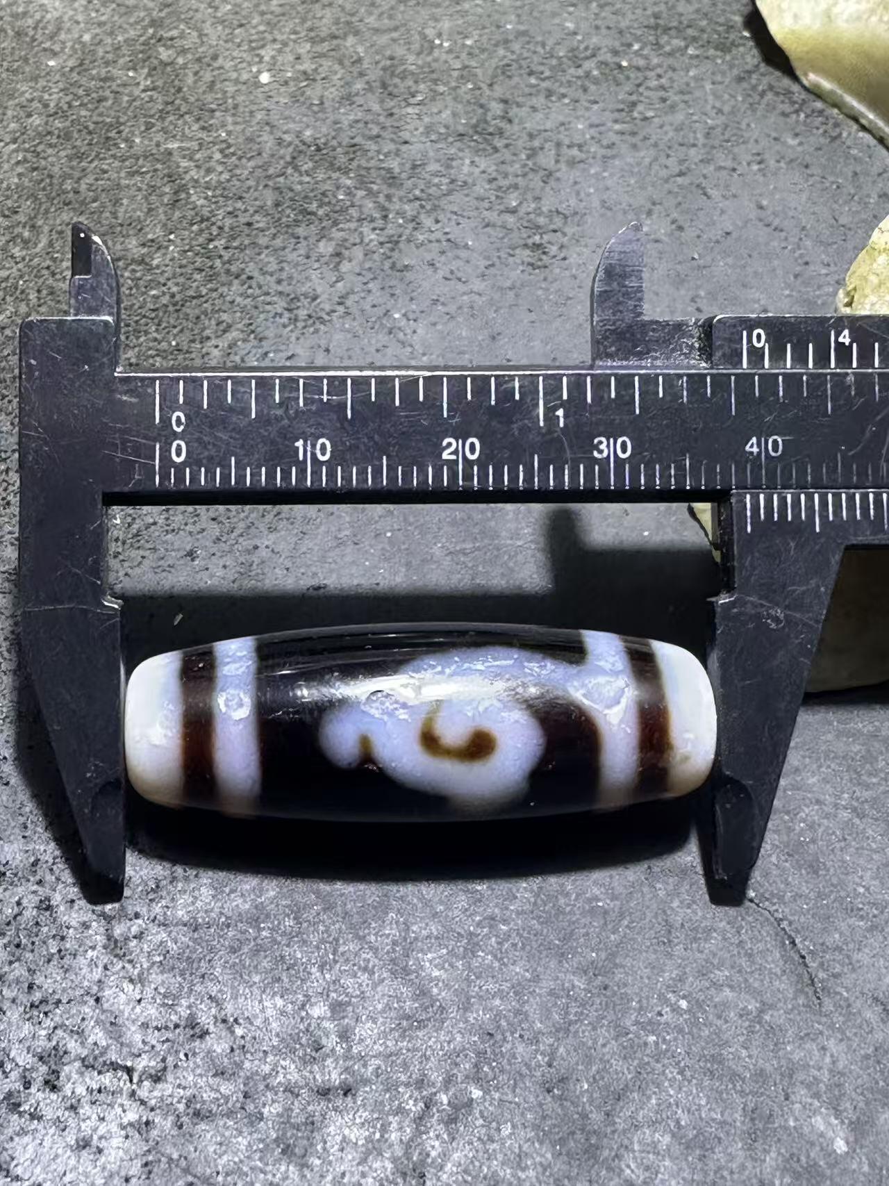 藏传度母随形天珠一颗，