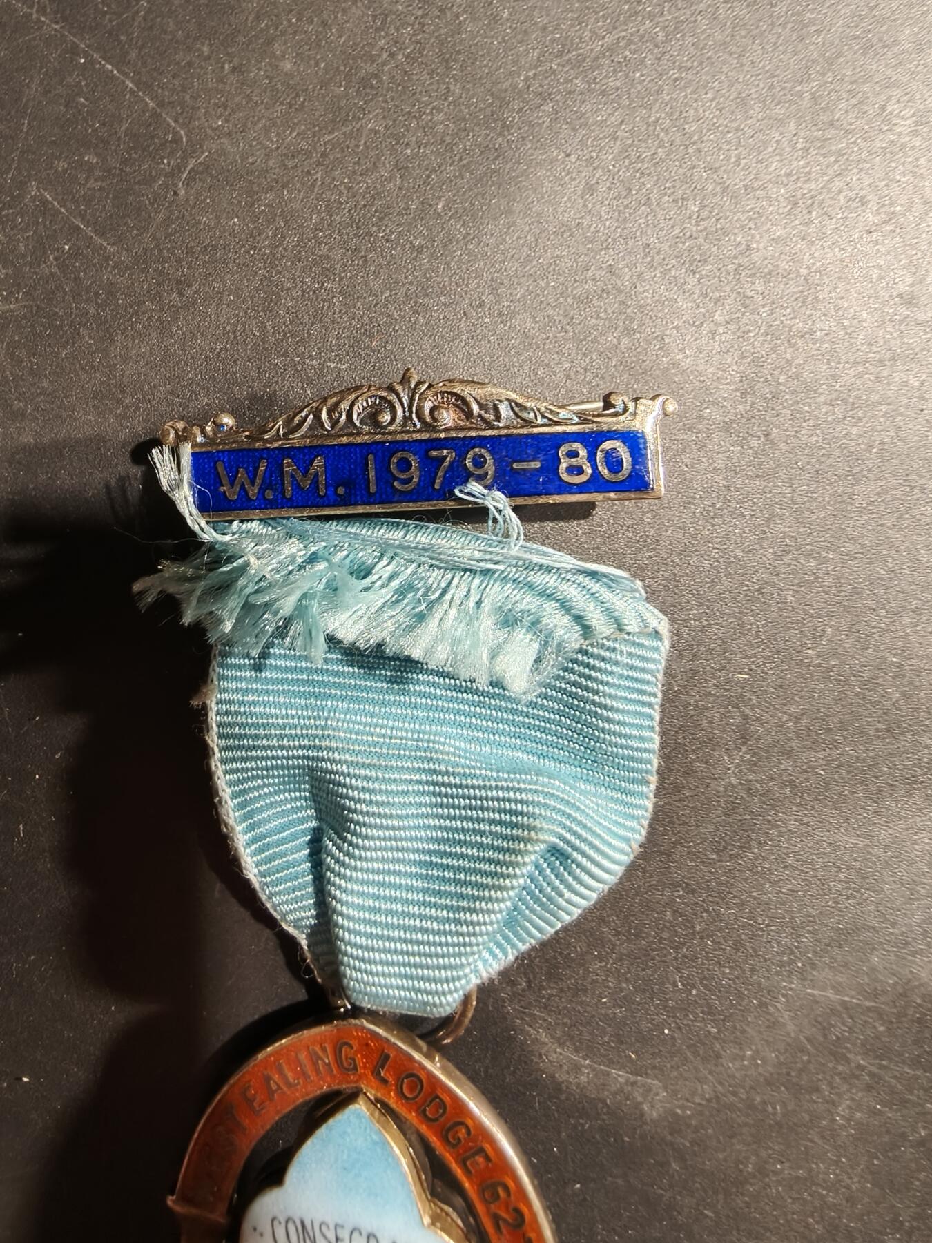 老王徽章第181期 英国共济会奖章    925银镀金珐琅    30g