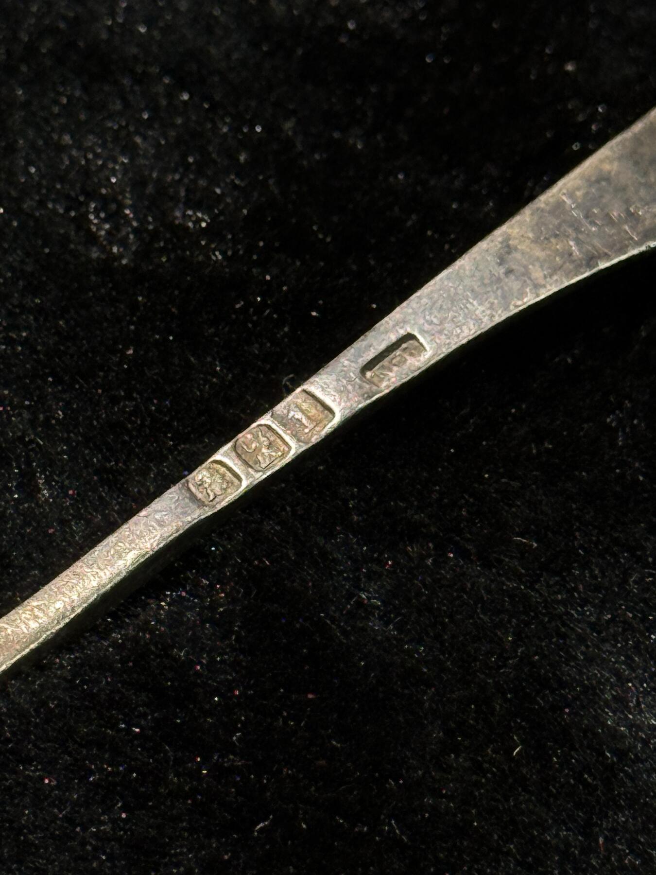 欢庆春节！戎马世界章牌大赏第111期春节大拍 银制吊坠与汤匙一组