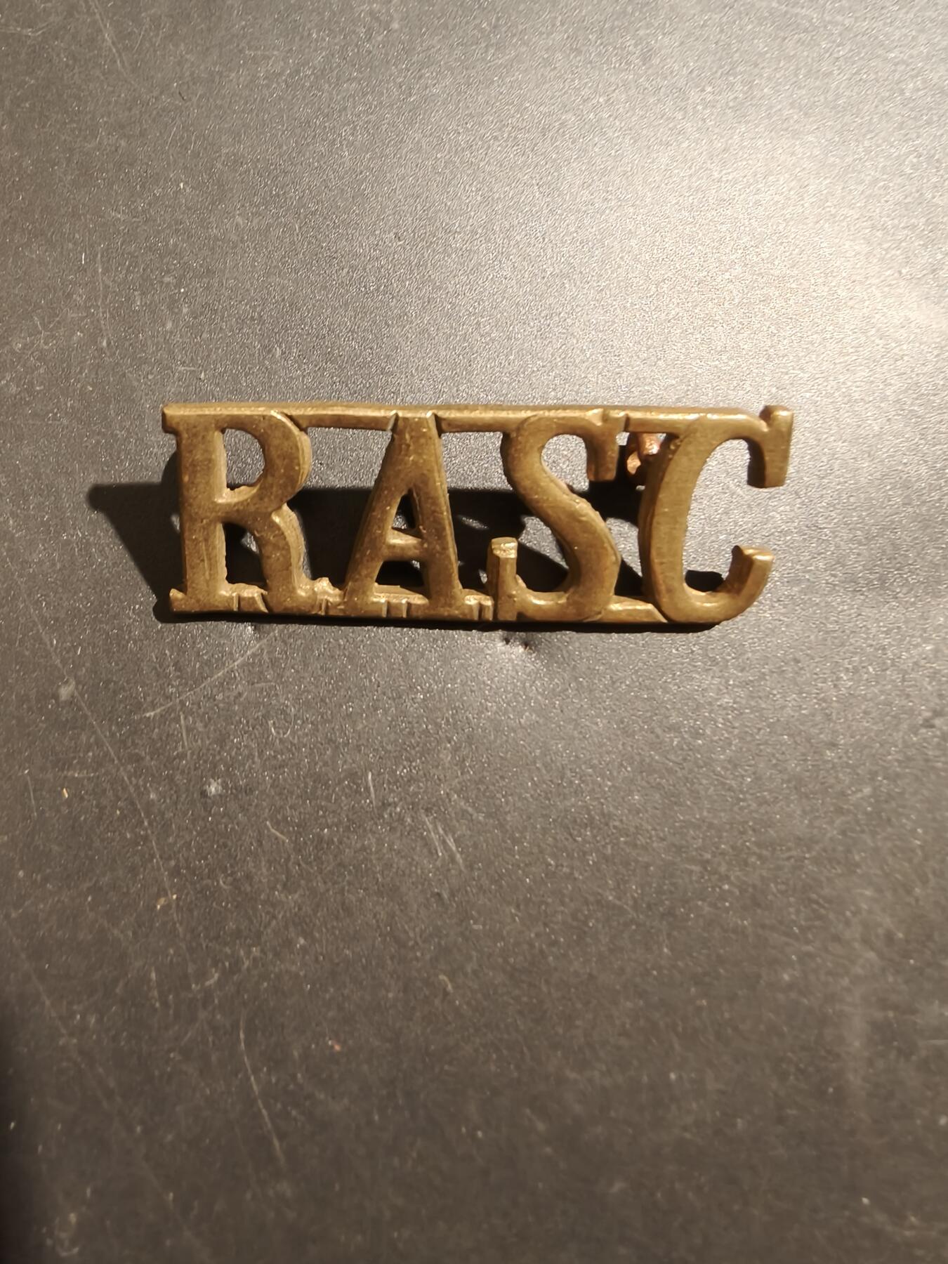 老王徽章第181期 英国皇家服务军团肩章    一战时期