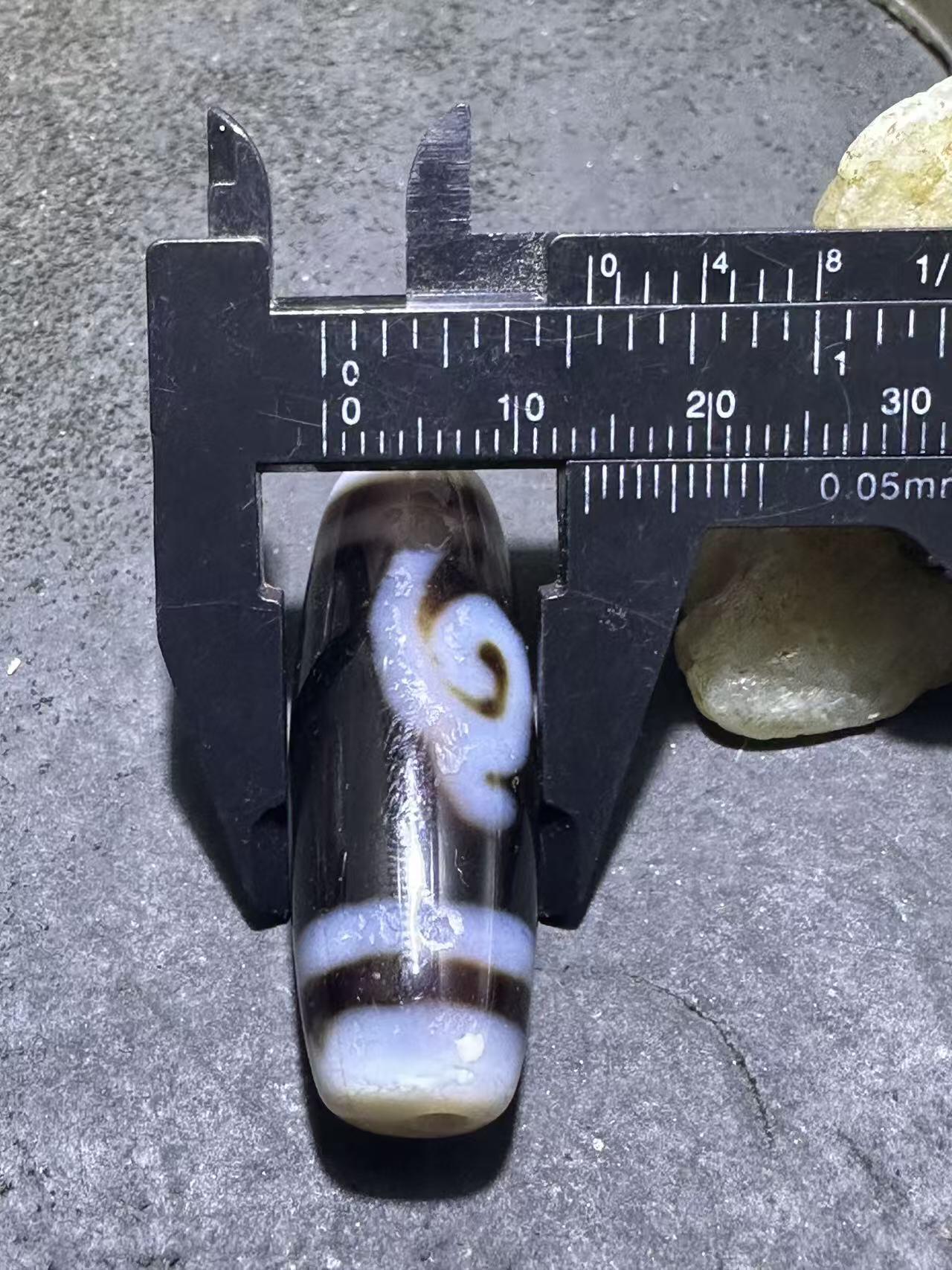 藏传度母随形天珠一颗，