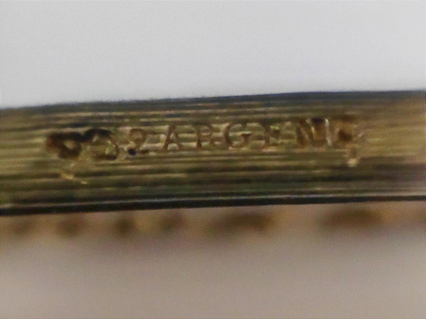 2月8日 🌏全球币章 珍稀品：1839年 法国《机械工业协会》银质（可能是92.5银）镀金奖章（颁发给“MARIN G.”个人的奖章），45mm 48.27克 原盒（头像丹尼斯·帕潘，生于1647年，逝于1713年。是法国物理学家、数学家，发明家，发明了高压锅，对蒸汽机的发展有重要贡献 ，在机械工程和热力学发展历程中有着重要地位。）