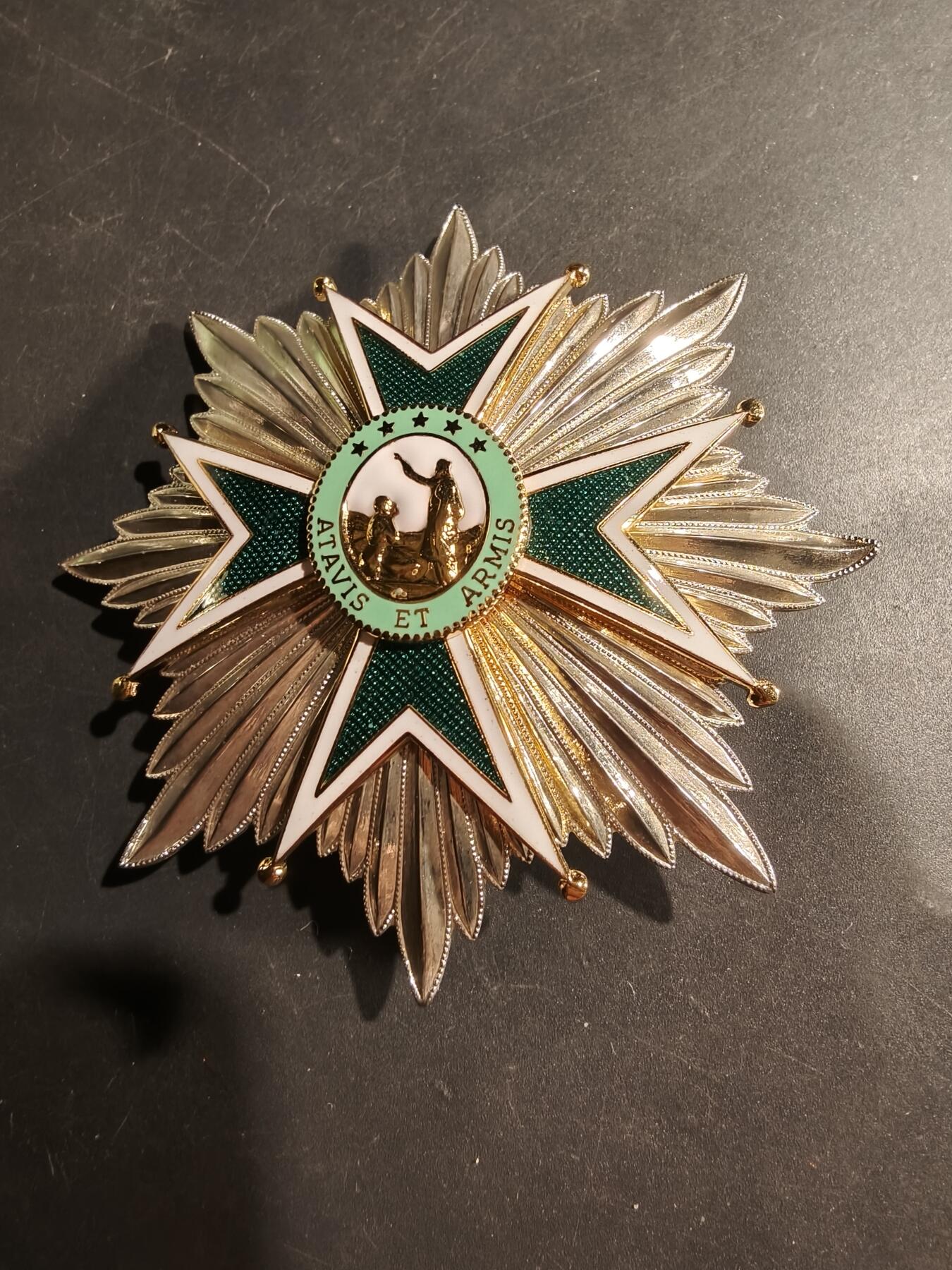 老王徽章第181期 大军官级圣拉撒路骑士团勋章     女士版    早期大尺寸    挂章直径65mm     星芒直径85mm