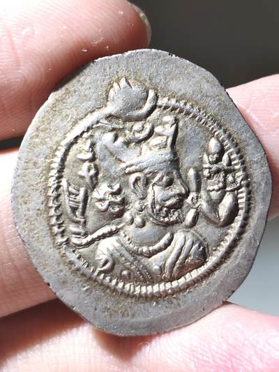 稀少精品！扎马斯普（上飘带版）在位仅两年，版式单一，且存世量稀少，版式以大版本分为上飘带、下飘带版，此枚为上飘带版，高点细节保存完好，实属难得的珍品