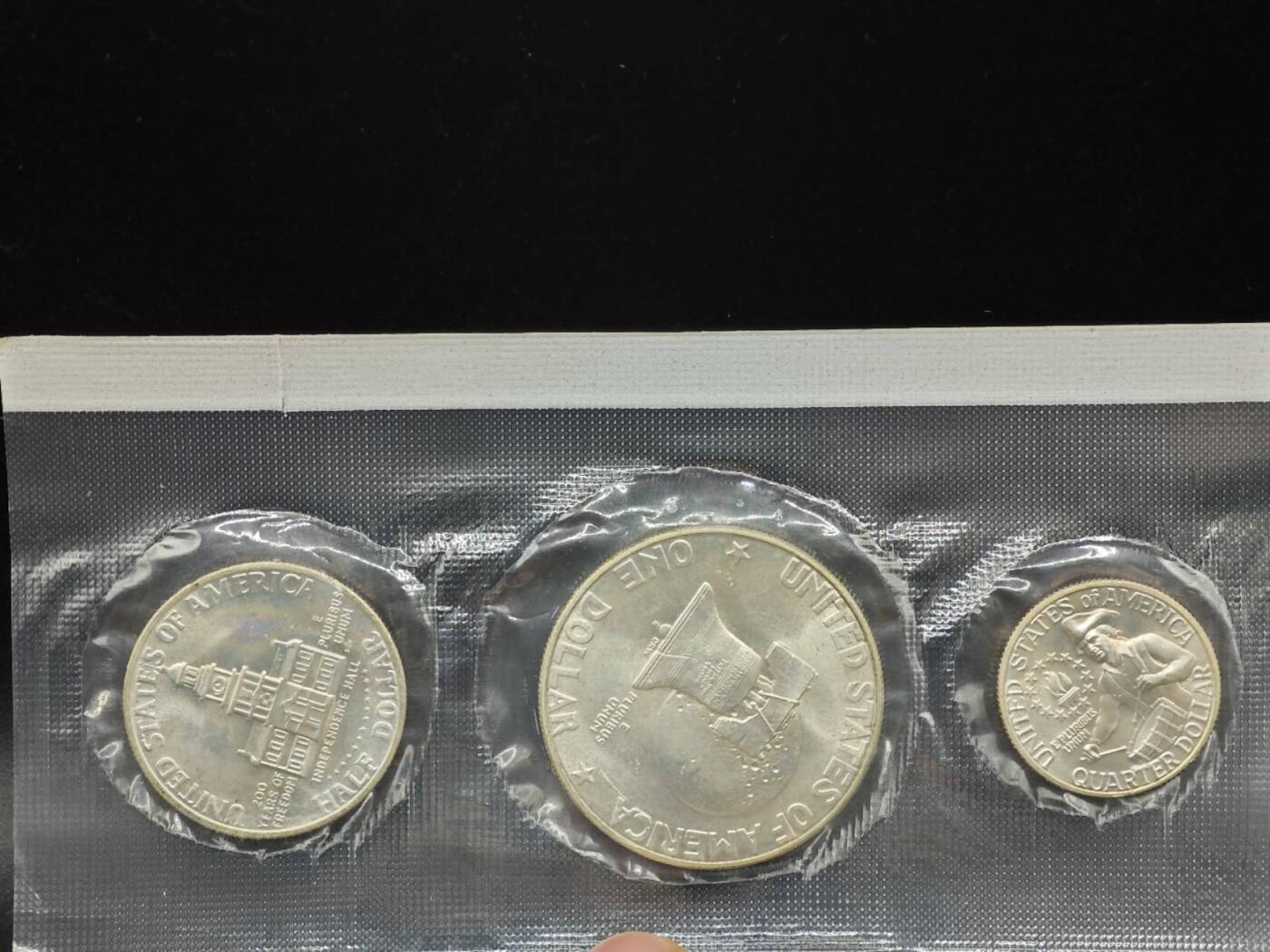 【淘币小摊】实时拍第八百七十拍   银币套币场    年前最后一场周一预留全部发出 本场无中意拍品可私信周日发货请更换最新收货地址不方便收货的请勿参拍或者顺丰到付 美国1976年建国200周年银币3枚套400银重41克