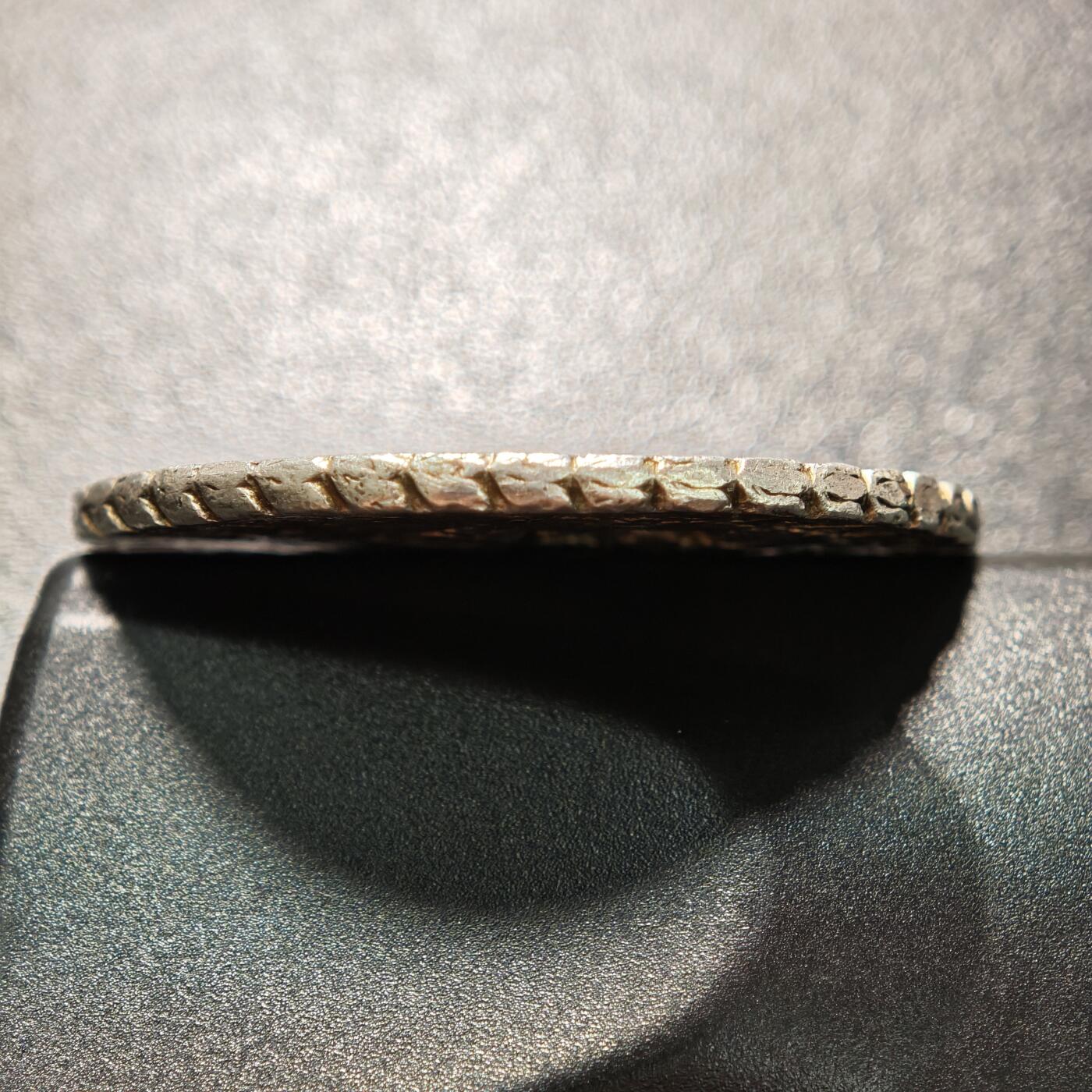 【德藏】世界币章拍卖第165期（拍品征集中~欢迎藏友联系） 1750年 西班牙卡洛斯六世墨西哥造币厂 8瑞尔地球双柱银币 有戳 直径约：39.7mm；重约：26g