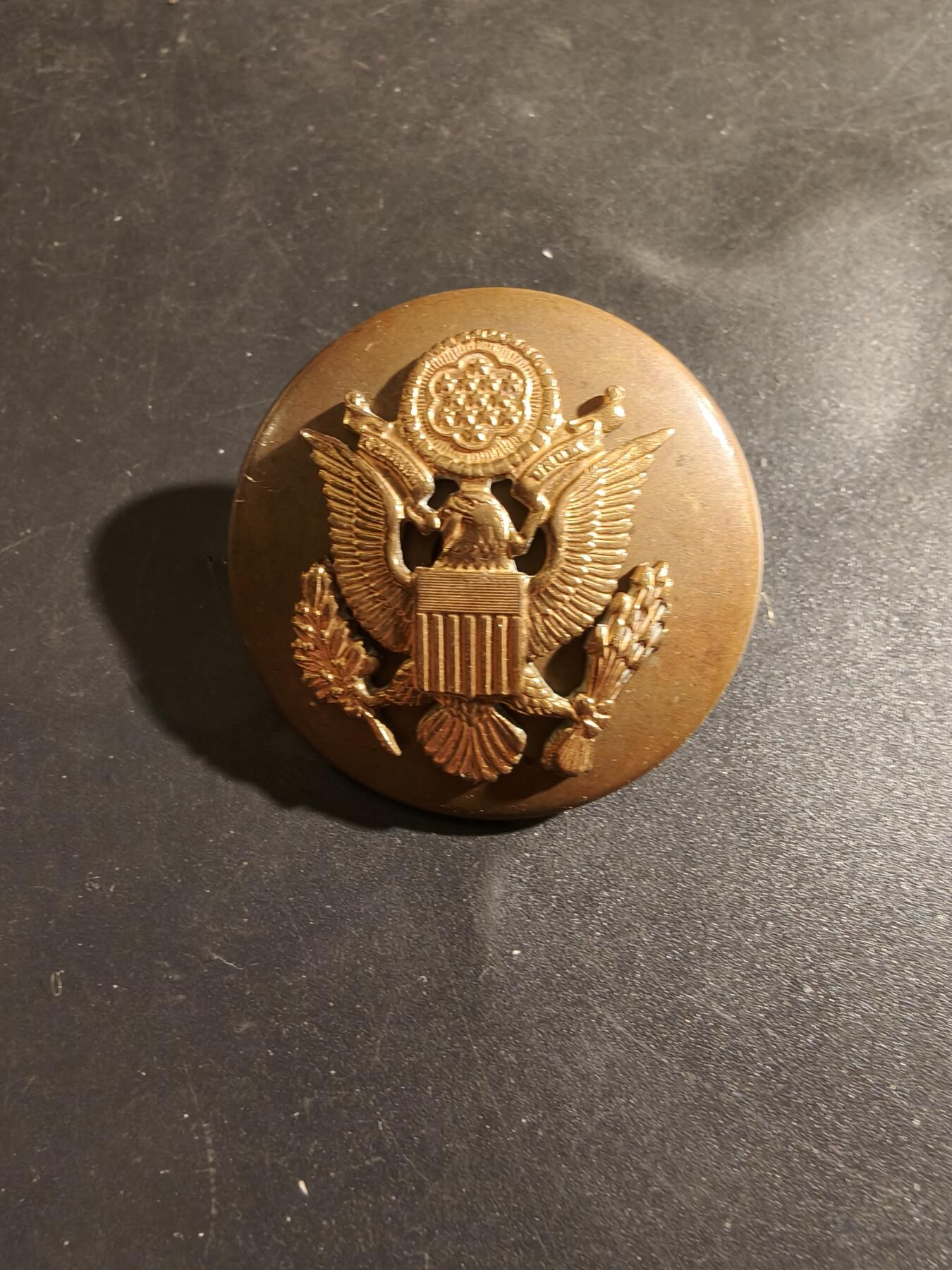 老王徽章第181期 美国陆军大檐帽帽徽
