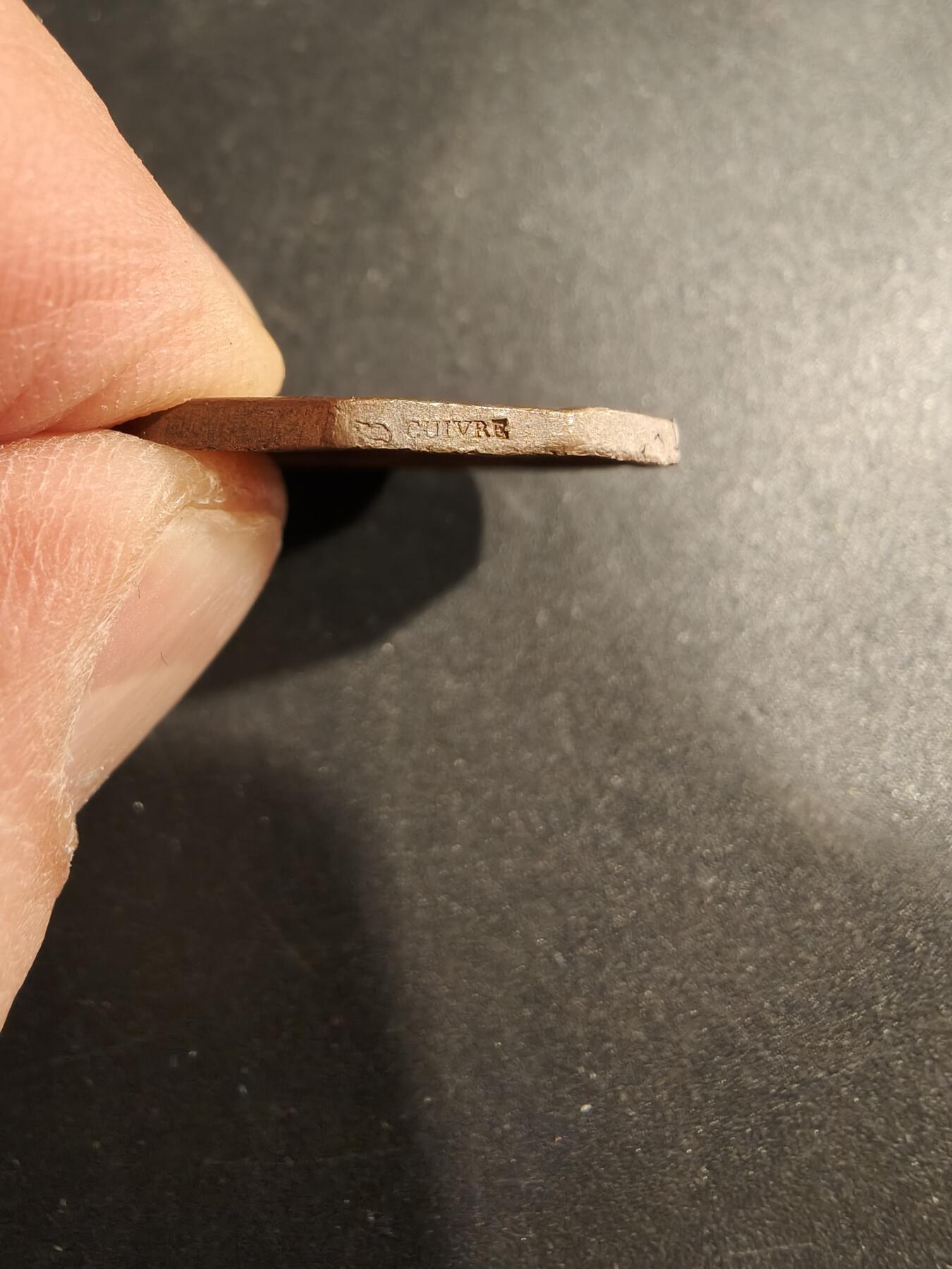 老王徽章第181期 法国国家园艺学会铜八角代章    原盒     直径26mm    重量5.8g