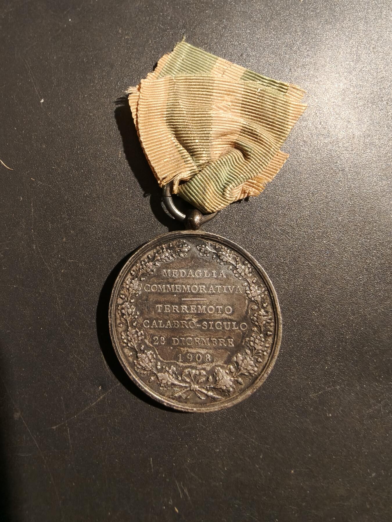 老王徽章第181期 意大利1908年墨西拿地震救援奖章    银质