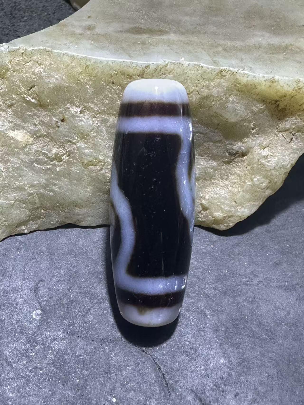 藏传度母随形天珠一颗，