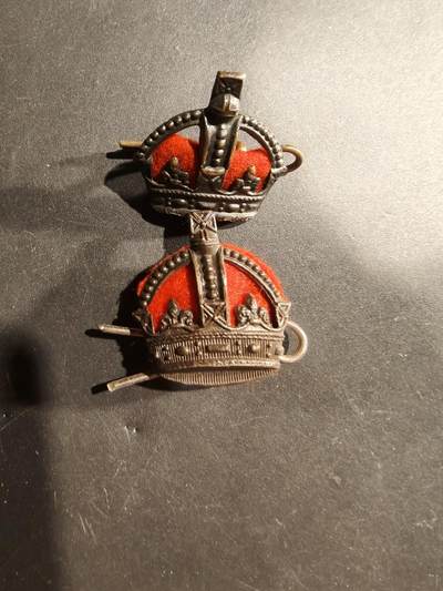 老王徽章第181期 - 英国军衔配饰一组    都铎王冠    一战时期