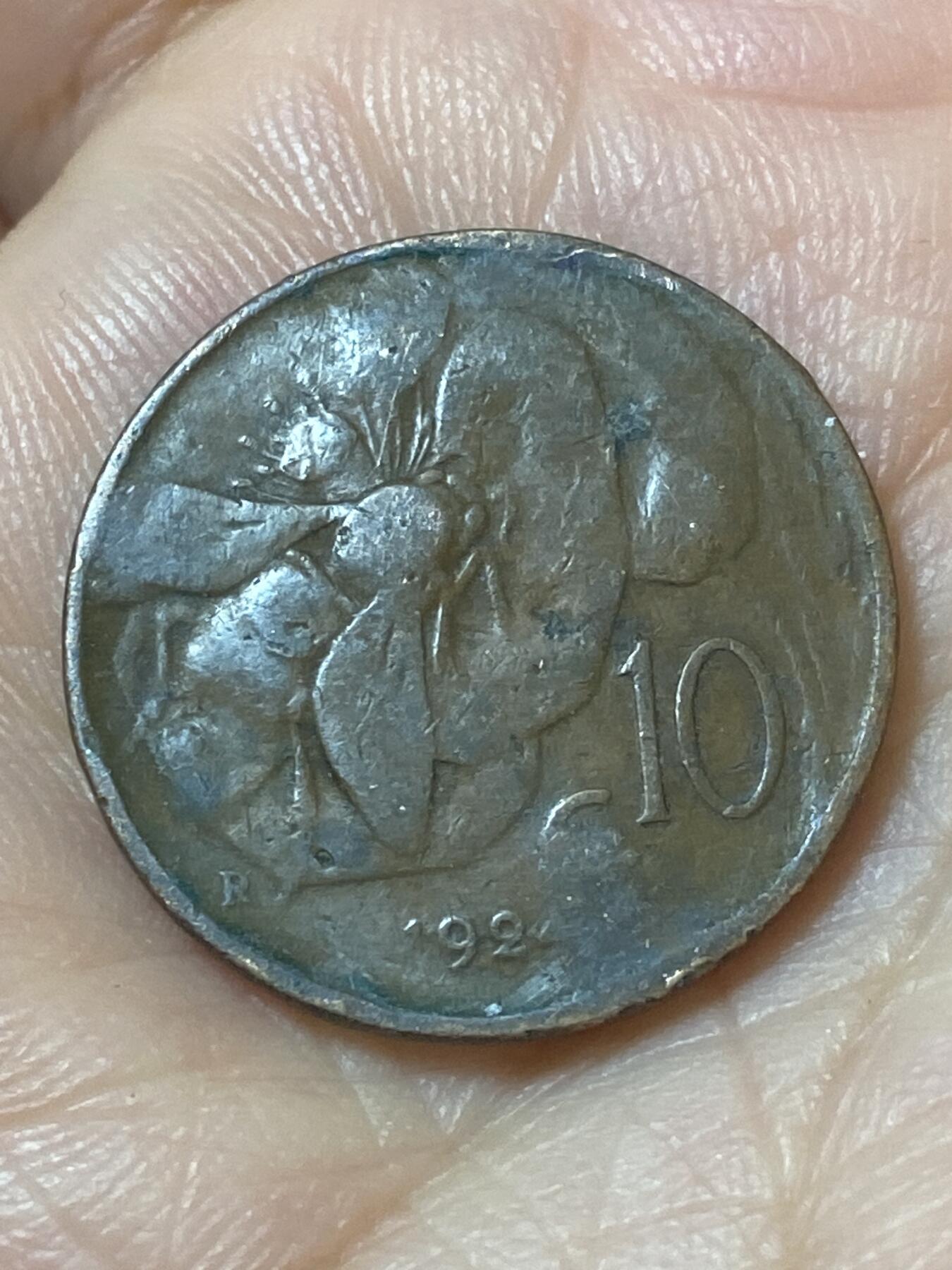 2026年第二十一场(总第一百九十场）外国好品散币场(免佣金) 意大利王国1924年10分(维托里奥·埃马努埃莱三世第三套)