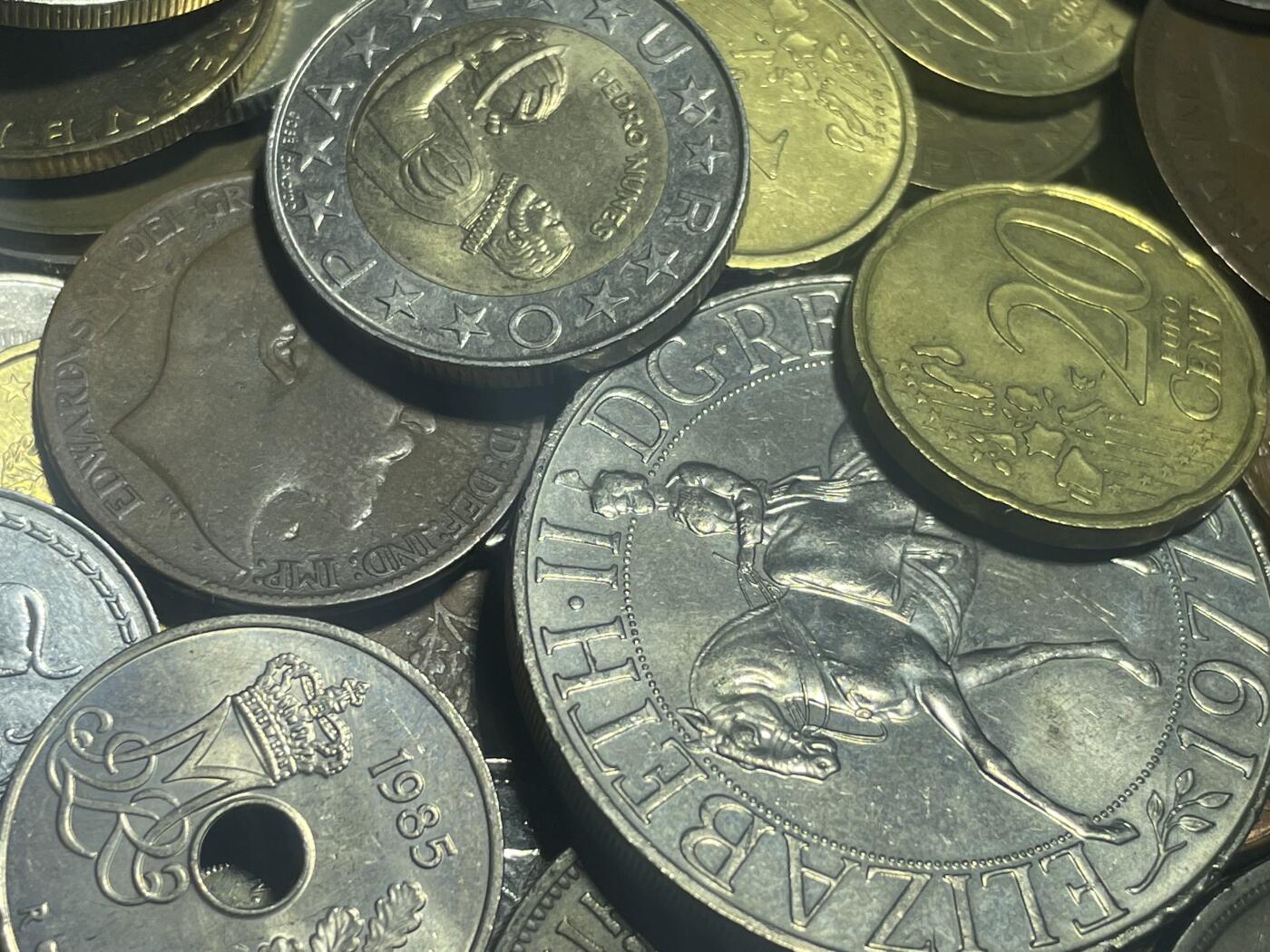 回流0207 外币13斤（无日本币）