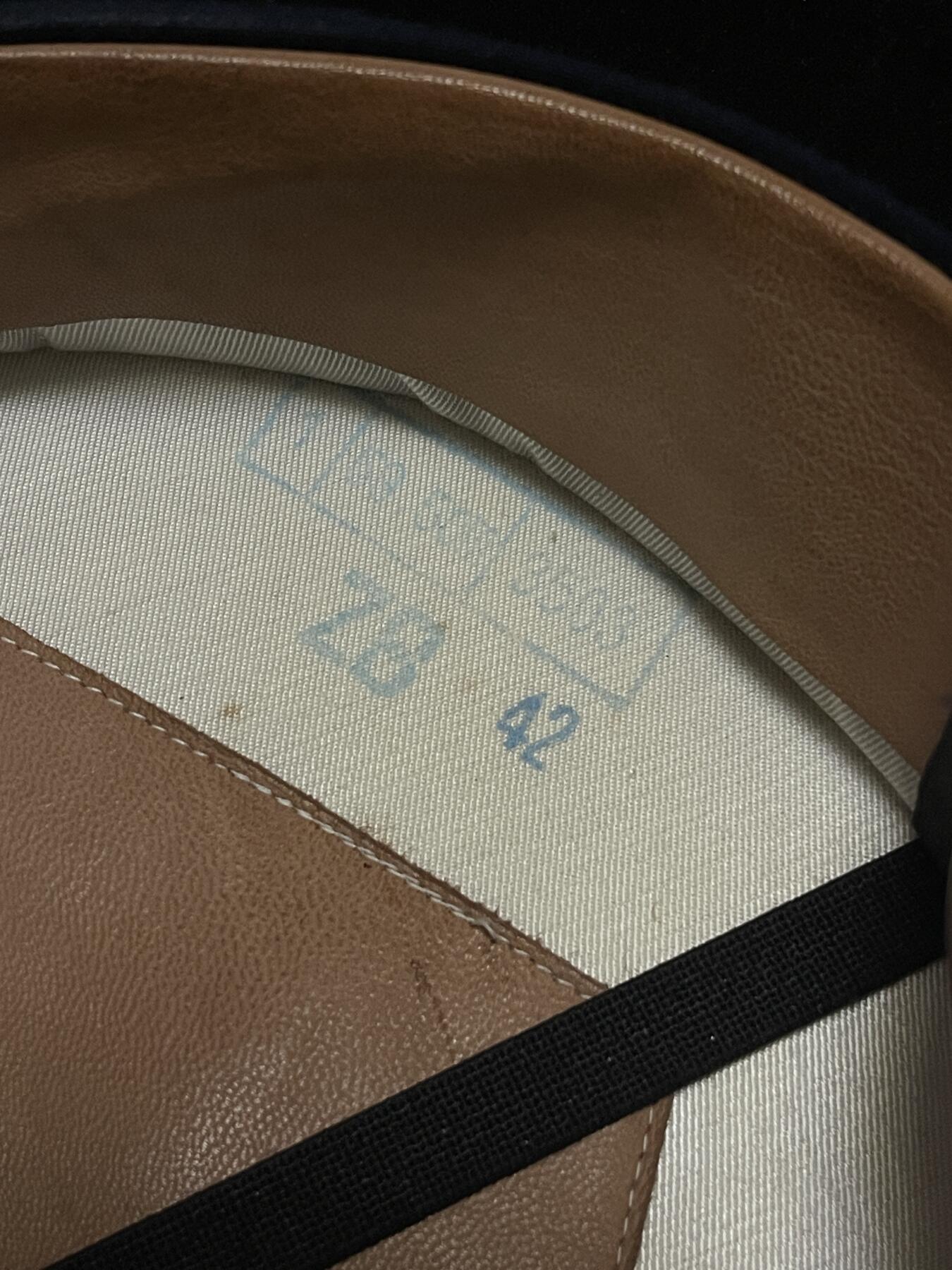 杂勋专场 南苏联Au04式海军常服一套，有衣服帽子领带肩章帽罩两幅