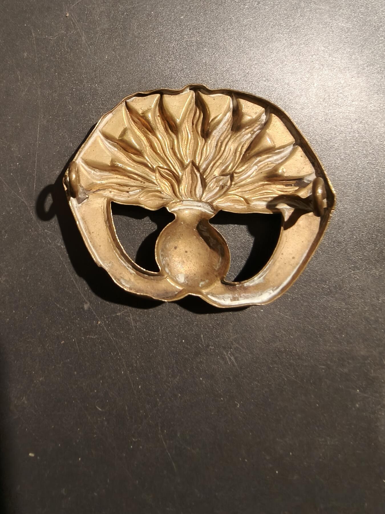 老王徽章第181期 荷兰近卫掷弹兵团帽徽    二战时期