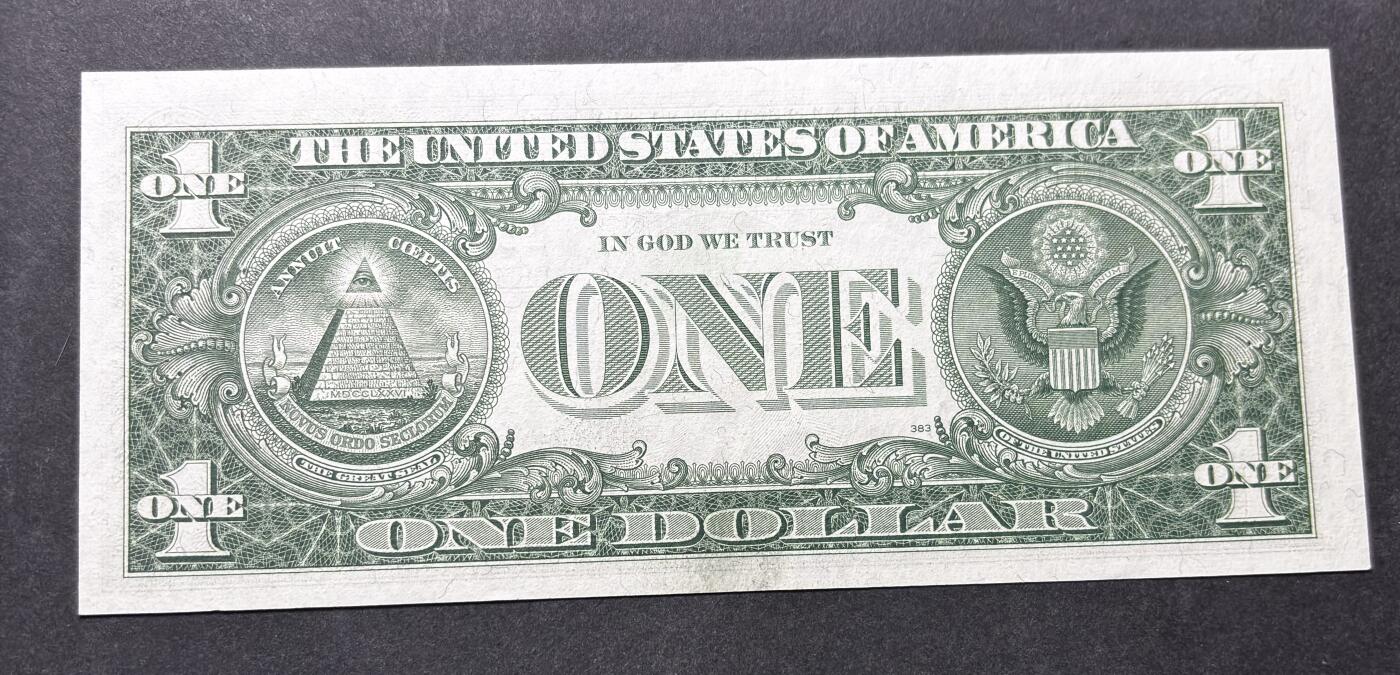 【金马踏春，泉马奔腾】2026 年新年贺岁场，（定于年初五接财神截拍）祝各位老板马到成功，马上有钱，愿岁岁平安喜乐顺遂 全新少见 1957 年蓝印版美国 1 美元，尾号 547