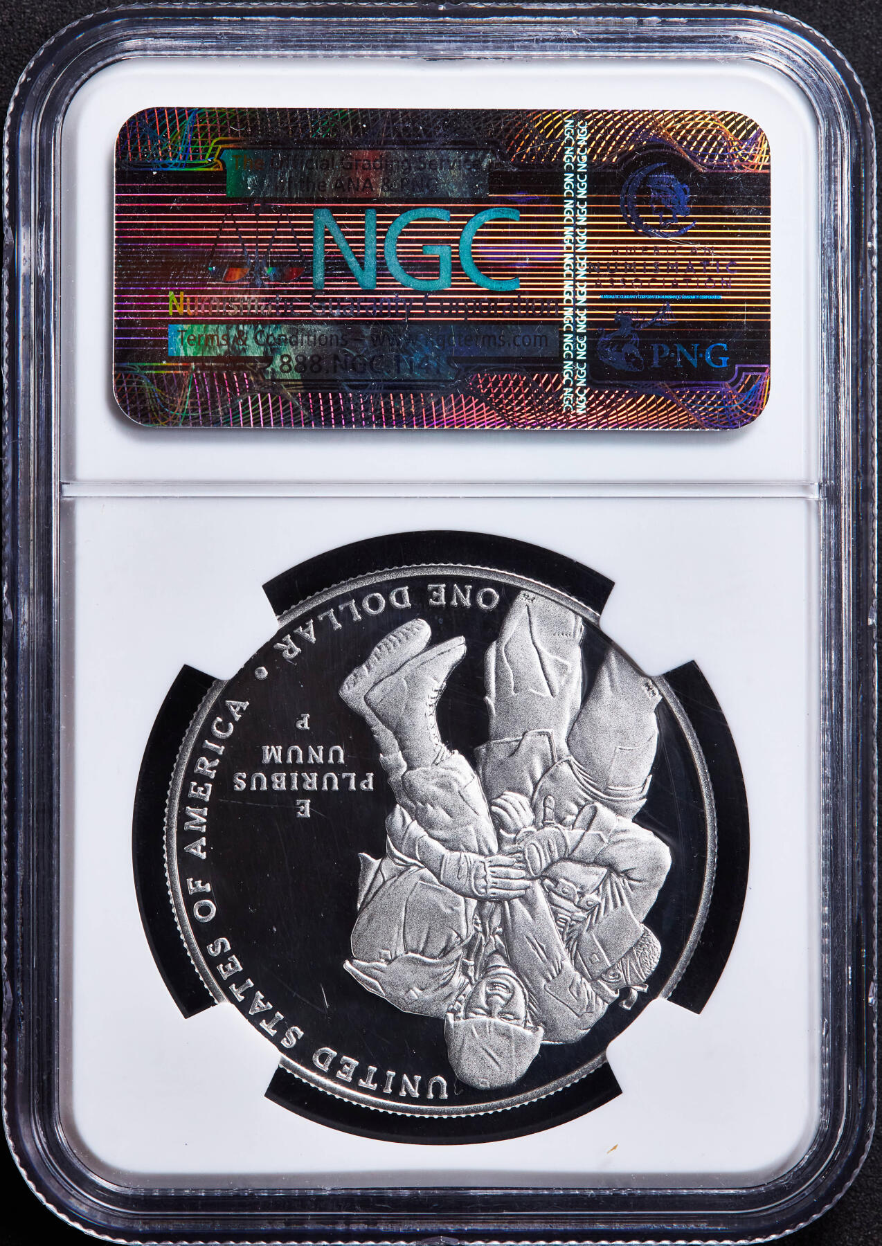 【俄甄集藏】马年新春第一拍 2026年(048)02-25星期三 晚 19:30 全场包邮 美国2011年P版纪念海陆空荣誉勋章颁发150周年1美元精制大银币，NGC PF69UC，早期标签，重26.73克，900银，设计精美