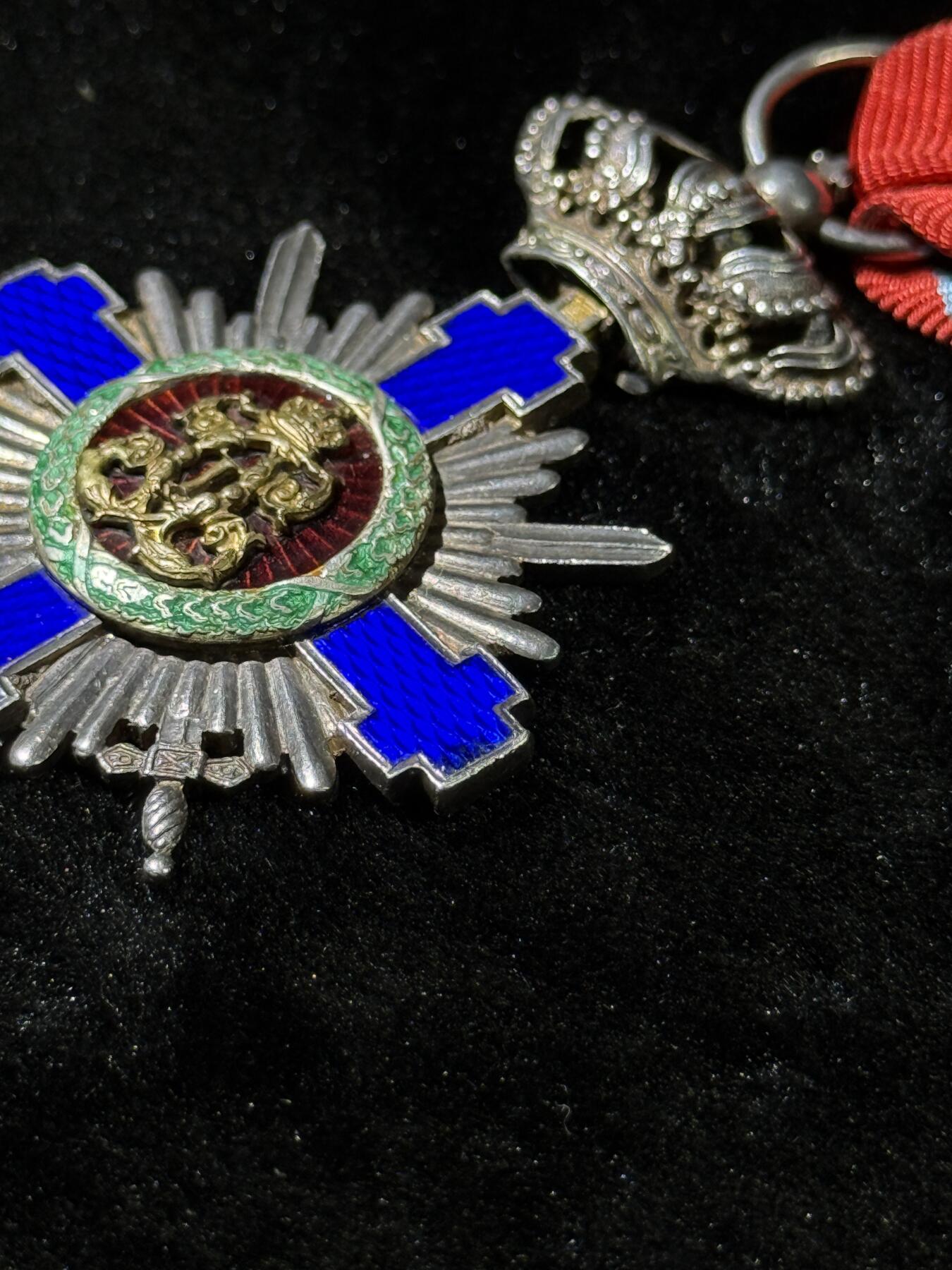 欢庆春节！戎马世界章牌大赏第111期春节大拍 罗马尼亚之星勋章，骑士级，珐琅有轻微磕碰