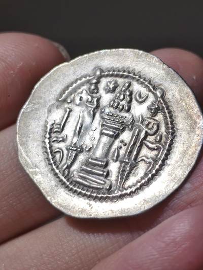 稀少精品！扎马斯普（上飘带版）在位仅两年，版式单一，且存世量稀少，版式以大版本分为上飘带、下飘带版，此枚为上飘带版，高点细节保存完好，实属难得的珍品