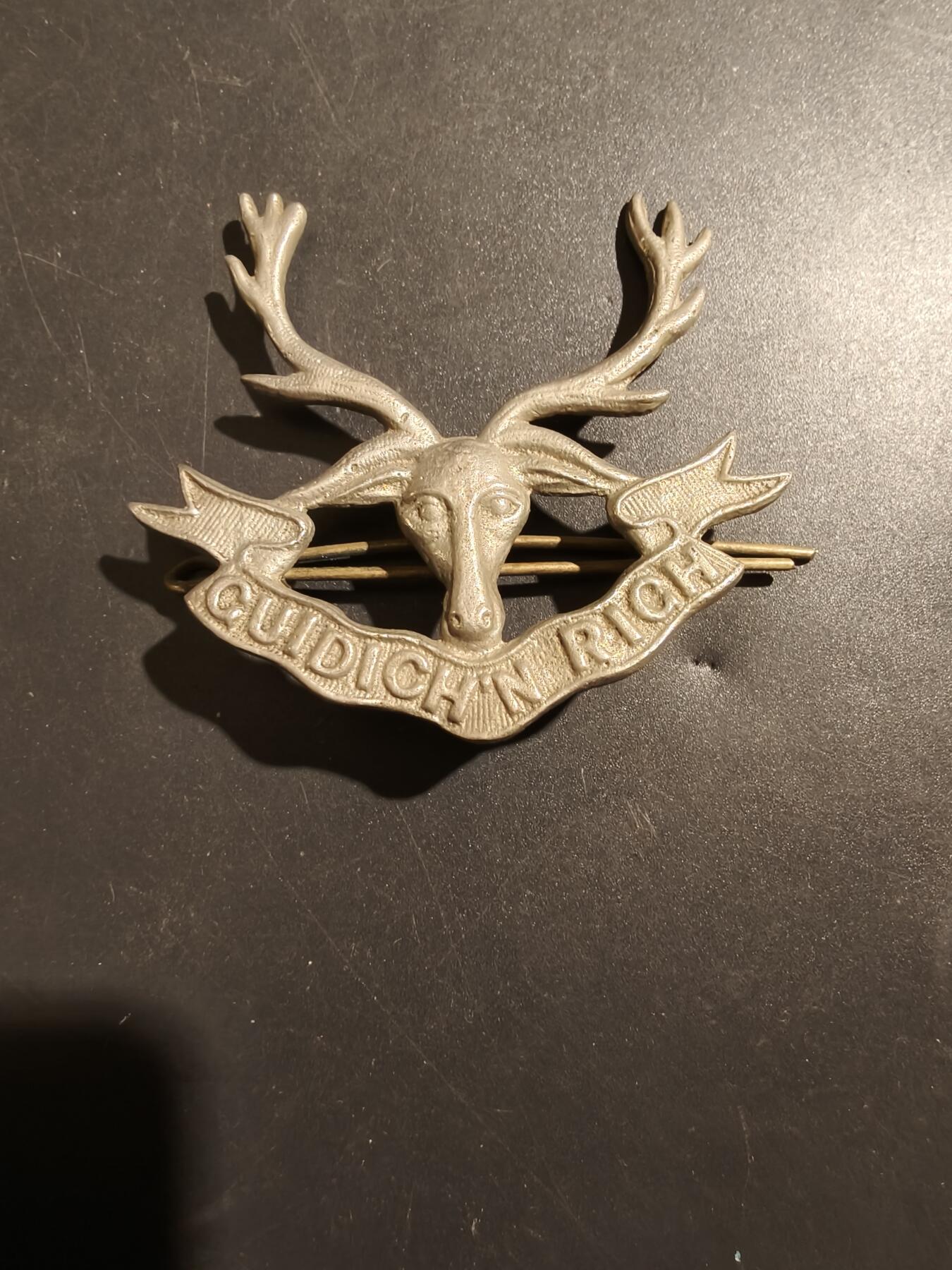 老王徽章第181期 英国苏格兰西福斯高地步兵团帽徽    一战时期