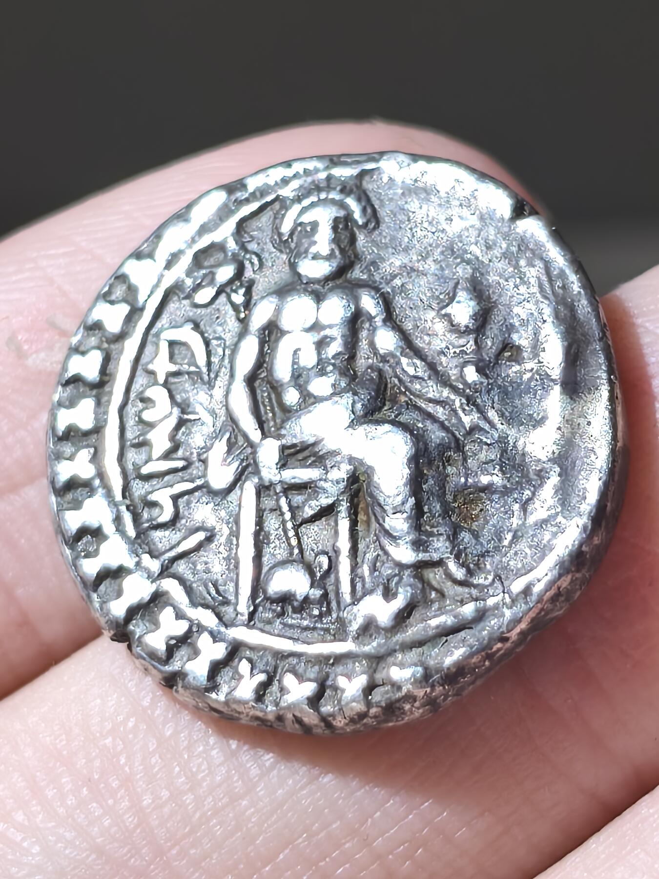 星盘世界钱币二月二十一日初五 世界古典币春节精品大拍 祝各位藏友马年大吉-新年新气象！ 典藏名誉品！波斯阿契美尼德帝国 总督达塔莫斯 斯塔特大银币 公元前384-361年 正面城墙环和巴力神坐像 背面阿娜神与总督  ROMA旧藏名拍出品 4-5000元价值