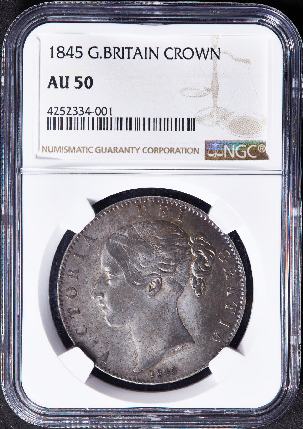 【俄甄集藏】马年新春第一拍 2026年(048)02-25星期三 晚 19:30 全场包邮 英国1845年维多利亚青年头像盾徽1克朗大银币，NGC AU50，原味黄油酱彩老包浆，底光犹存，名誉品种，味道佳