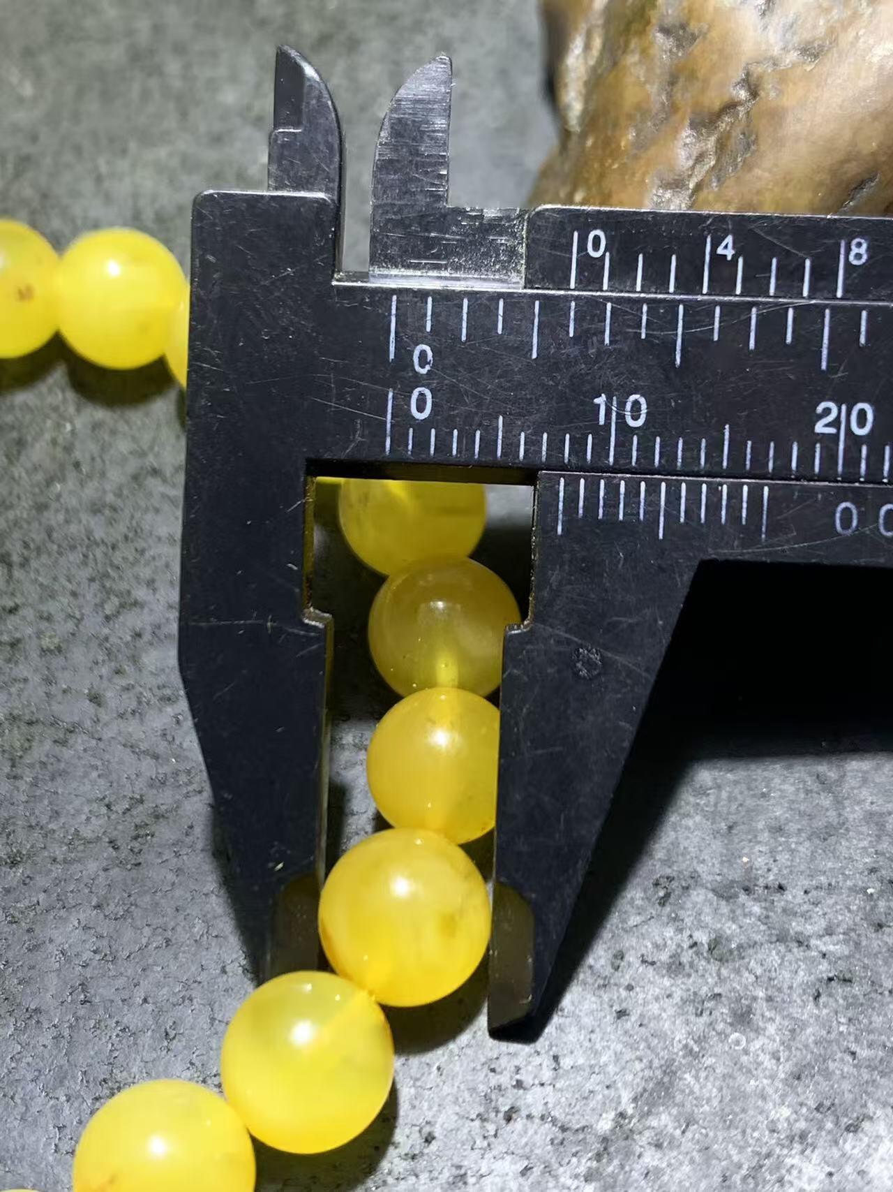 天然乌克兰蜜蜡手串1条！