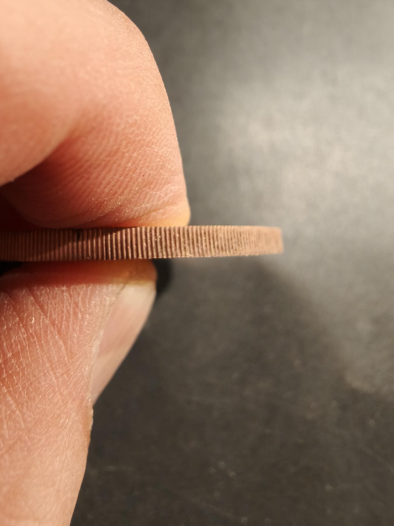 老王徽章第181期 英国伊丽莎白二世女王加冕纪念章     直径40mm    重量27.5g