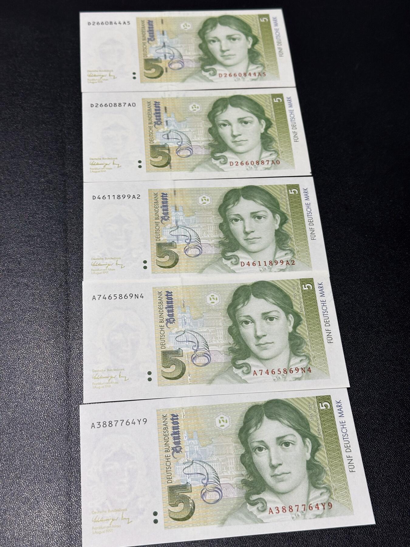 《外钞收藏家》第六百一十期（新年假期场/年后快递恢复正常再发货）（长期征集拍品、欢迎藏友们联系合作） 1991年德国末版5马克 5张一起 全新 有两张有轻微瑕疵