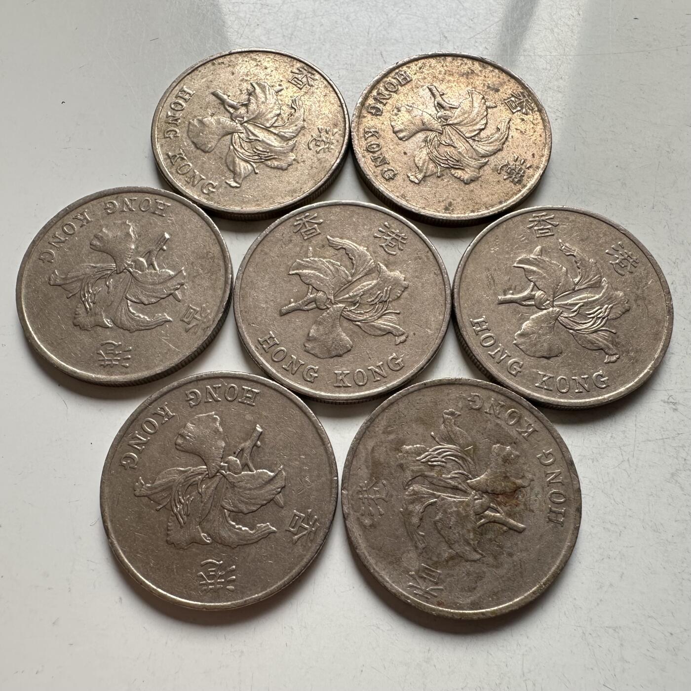 🌹外币初藏🌹🐯2026年第18场 快递将在12号停运 年前需发货的抓紧 ，年后正月十五恢复发货 香港紫荆花¥1 七枚