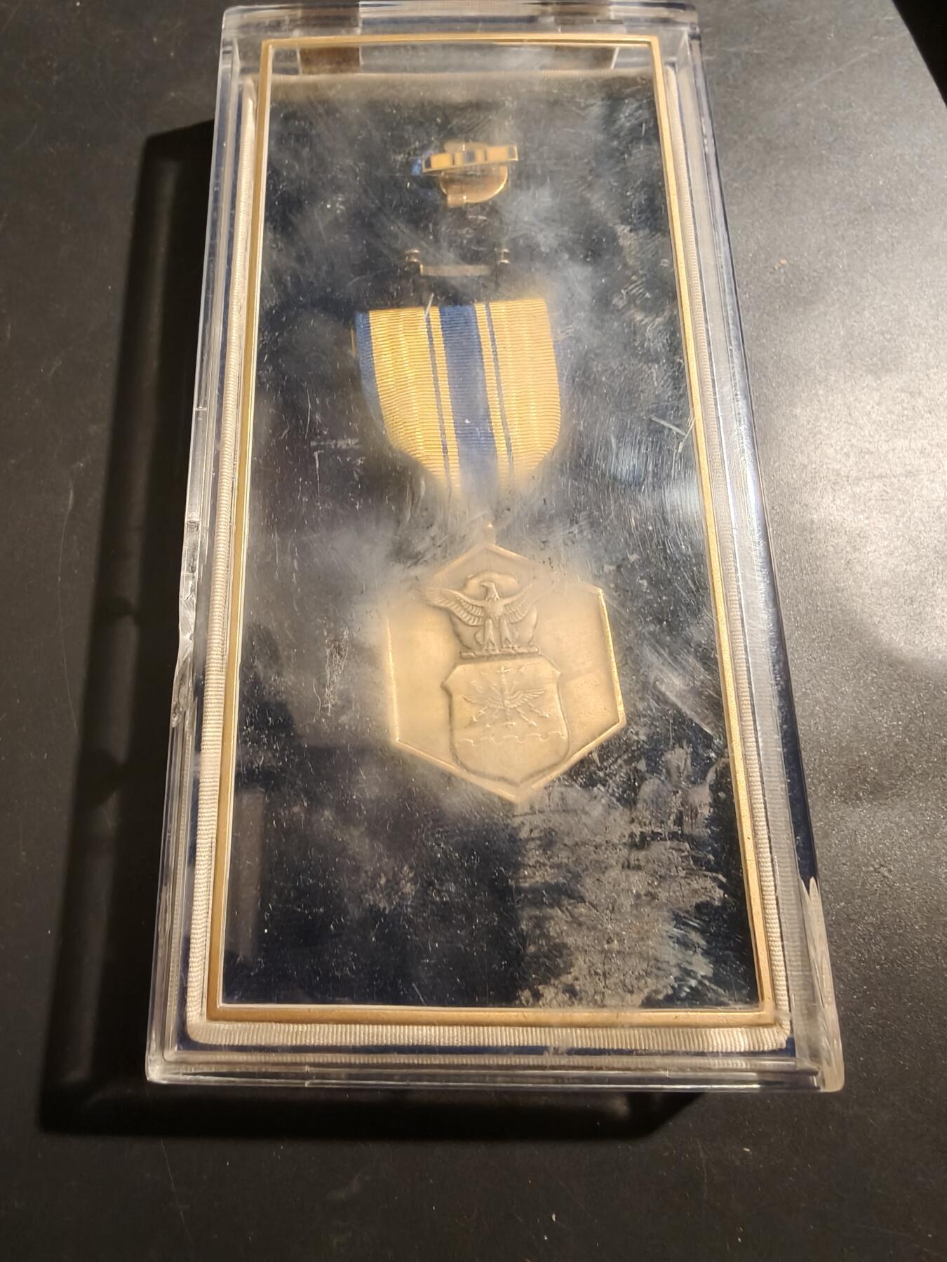 老王徽章第181期 美国空军军事功绩奖章   原盒带珐琅略