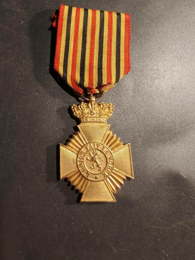 老王徽章第181期 - 比利时军事奖章   早期单法语版