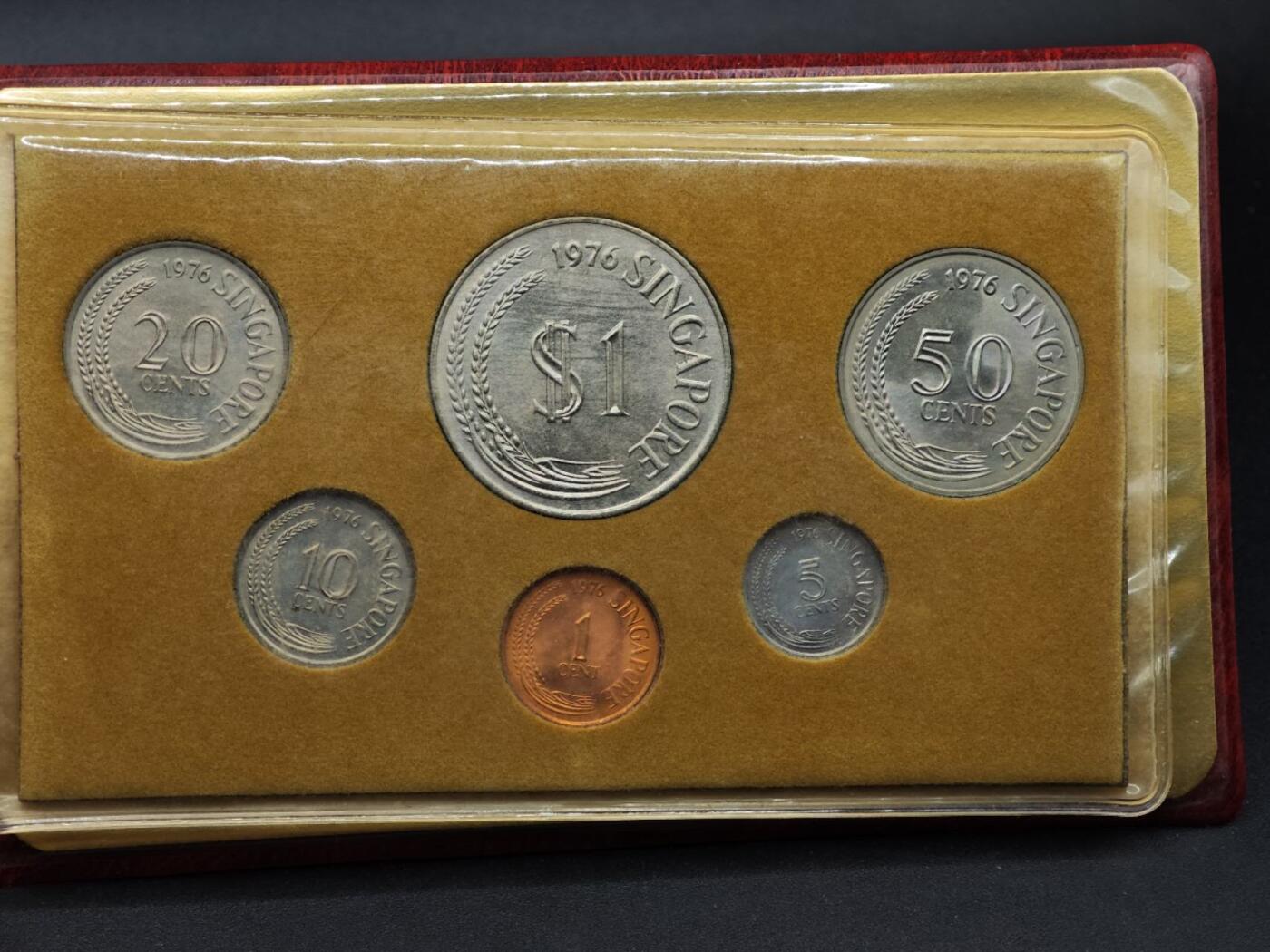 【淘币小摊】实时拍第八百七十拍   银币套币场    年前最后一场周一预留全部发出 本场无中意拍品可私信周日发货请更换最新收货地址不方便收货的请勿参拍或者顺丰到付 新加坡1976年龙年生肖套币