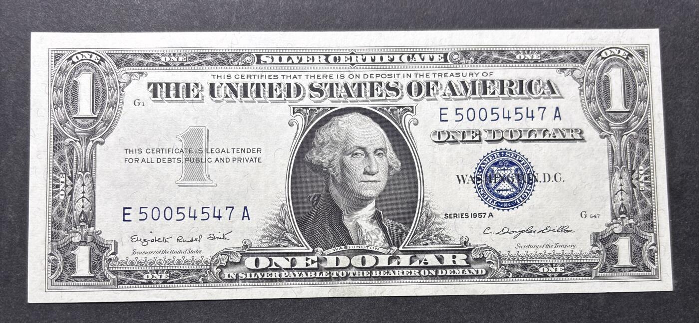 【金马踏春，泉马奔腾】2026 年新年贺岁场，（定于年初五接财神截拍）祝各位老板马到成功，马上有钱，愿岁岁平安喜乐顺遂 全新少见 1957 年蓝印版美国 1 美元，尾号 547