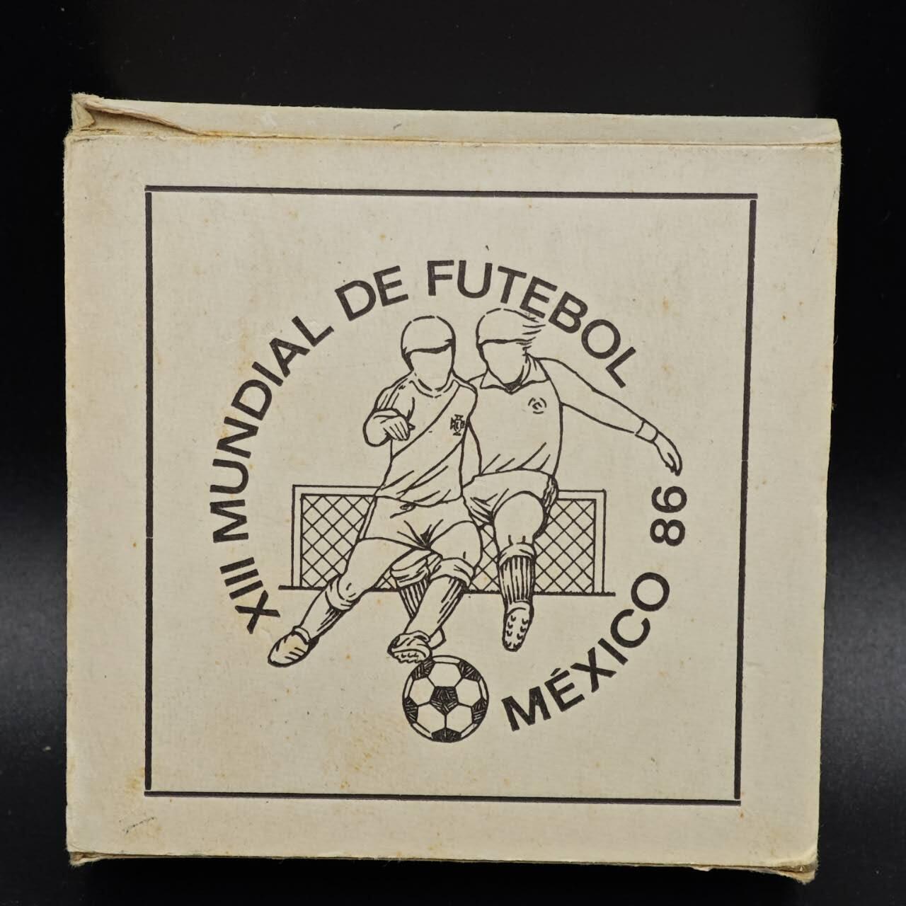 【淘币小摊】实时拍第八百七十拍   银币套币场    年前最后一场周一预留全部发出 本场无中意拍品可私信周日发货请更换最新收货地址不方便收货的请勿参拍或者顺丰到付 葡萄牙1986年100埃斯库多精制银币 86年墨西哥世界杯 925银16.5克 发行量：1万 盒证全