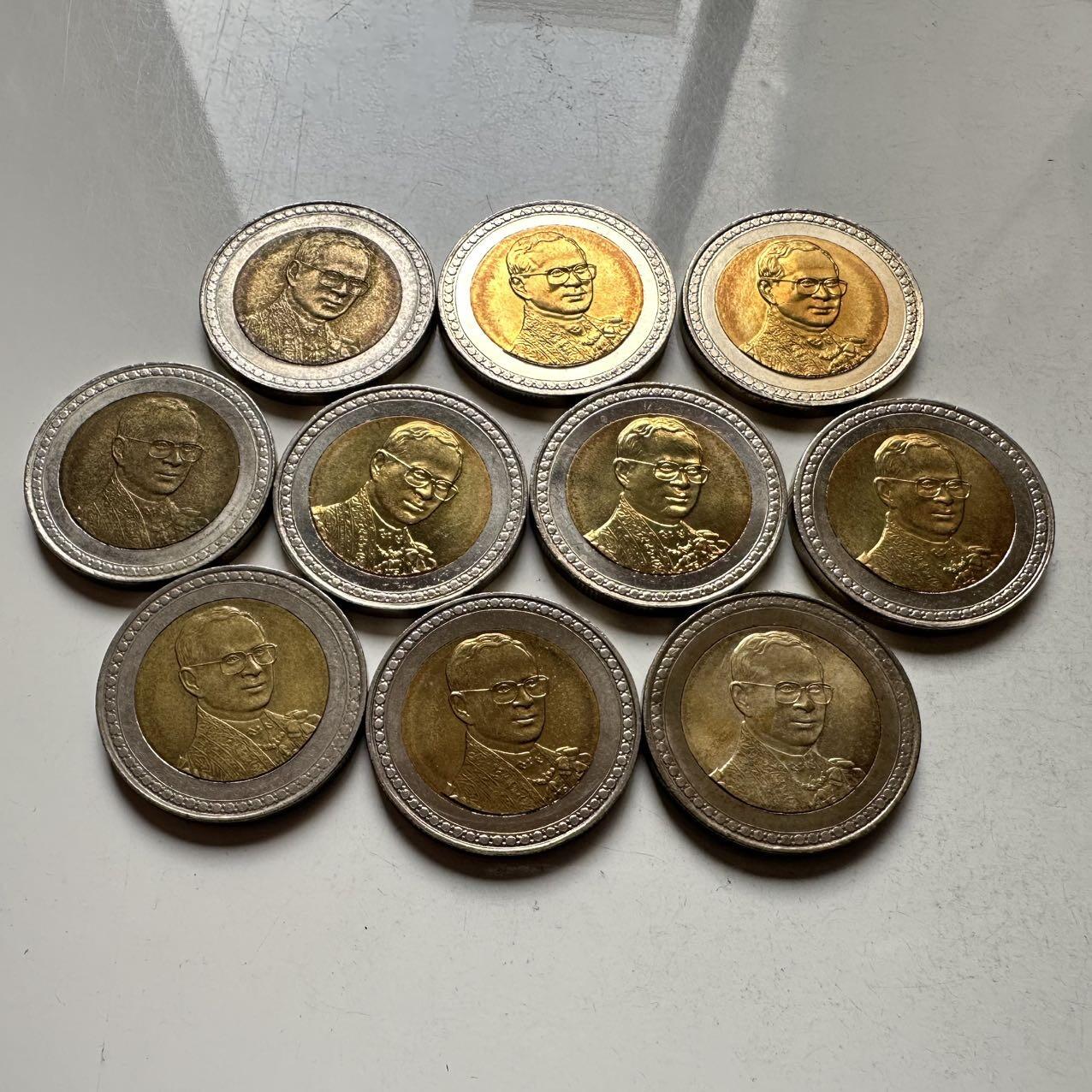 🌹外币初藏🌹🐯2026年第18场 快递将在12号停运 年前需发货的抓紧 ，年后正月十五恢复发货 泰国2006年泰王执政60周年10泰铢双色纪念币10枚 b