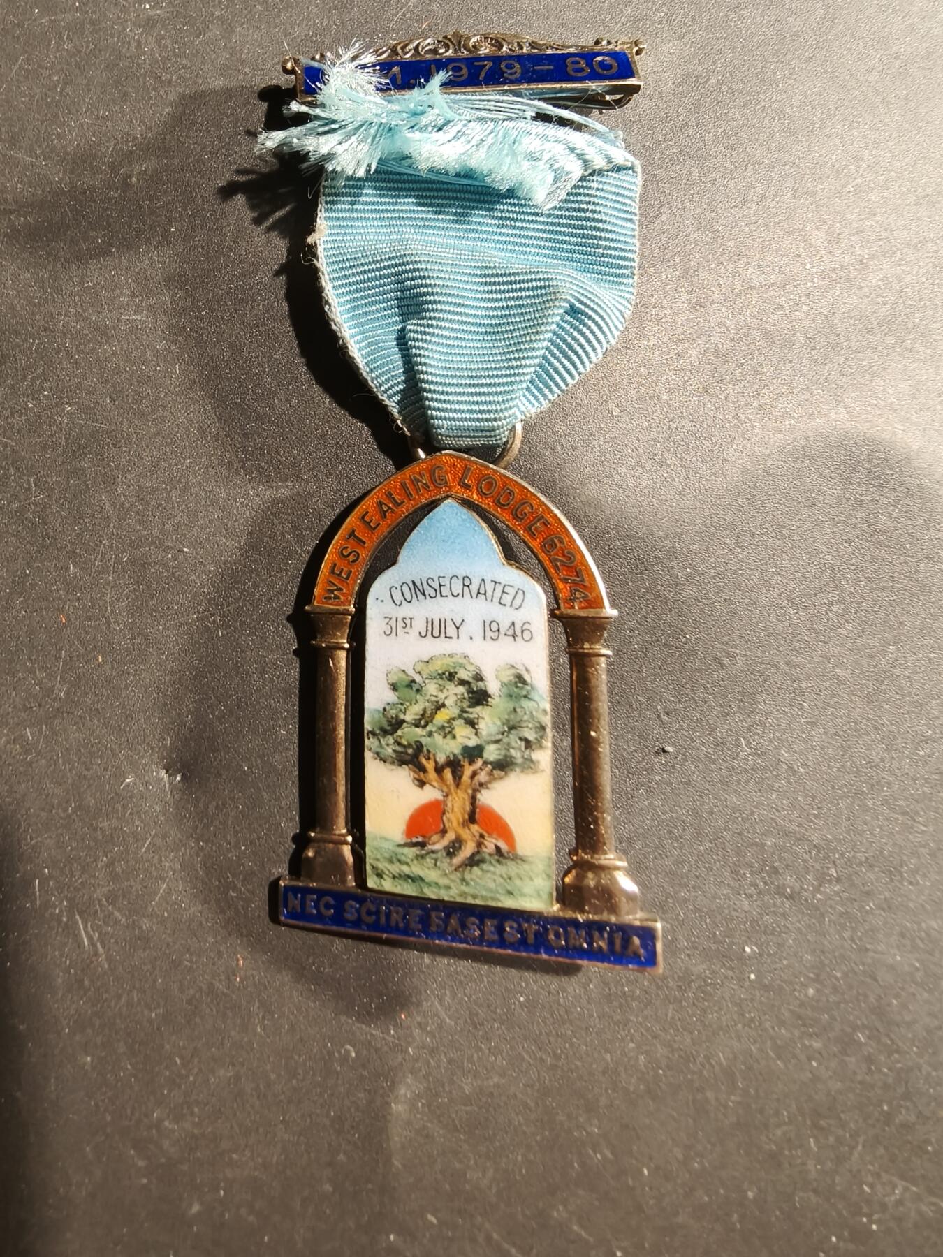 老王徽章第181期 英国共济会奖章    925银镀金珐琅    30g