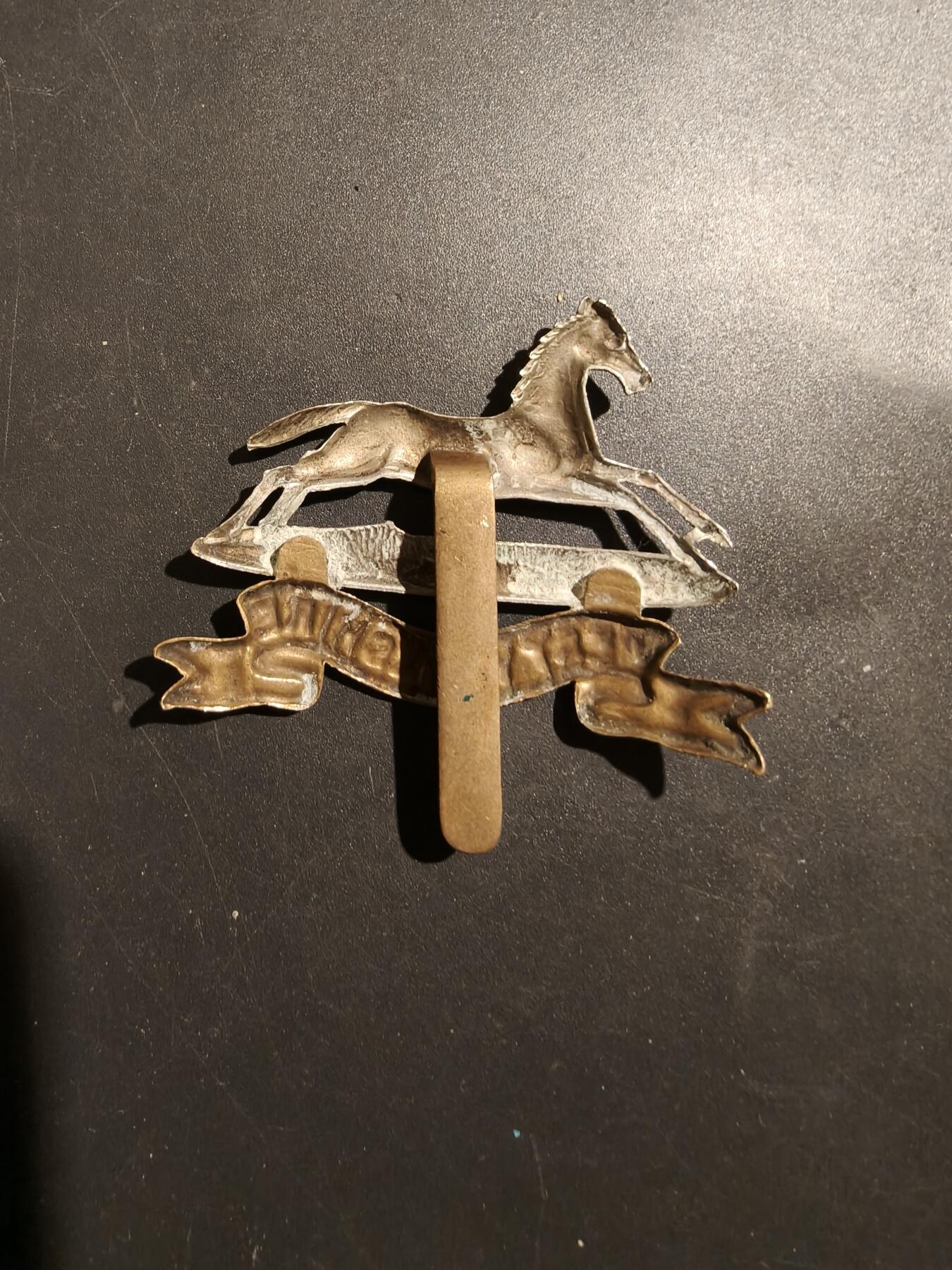 老王徽章第181期 英国西约克郡步兵团帽徽    一战时期