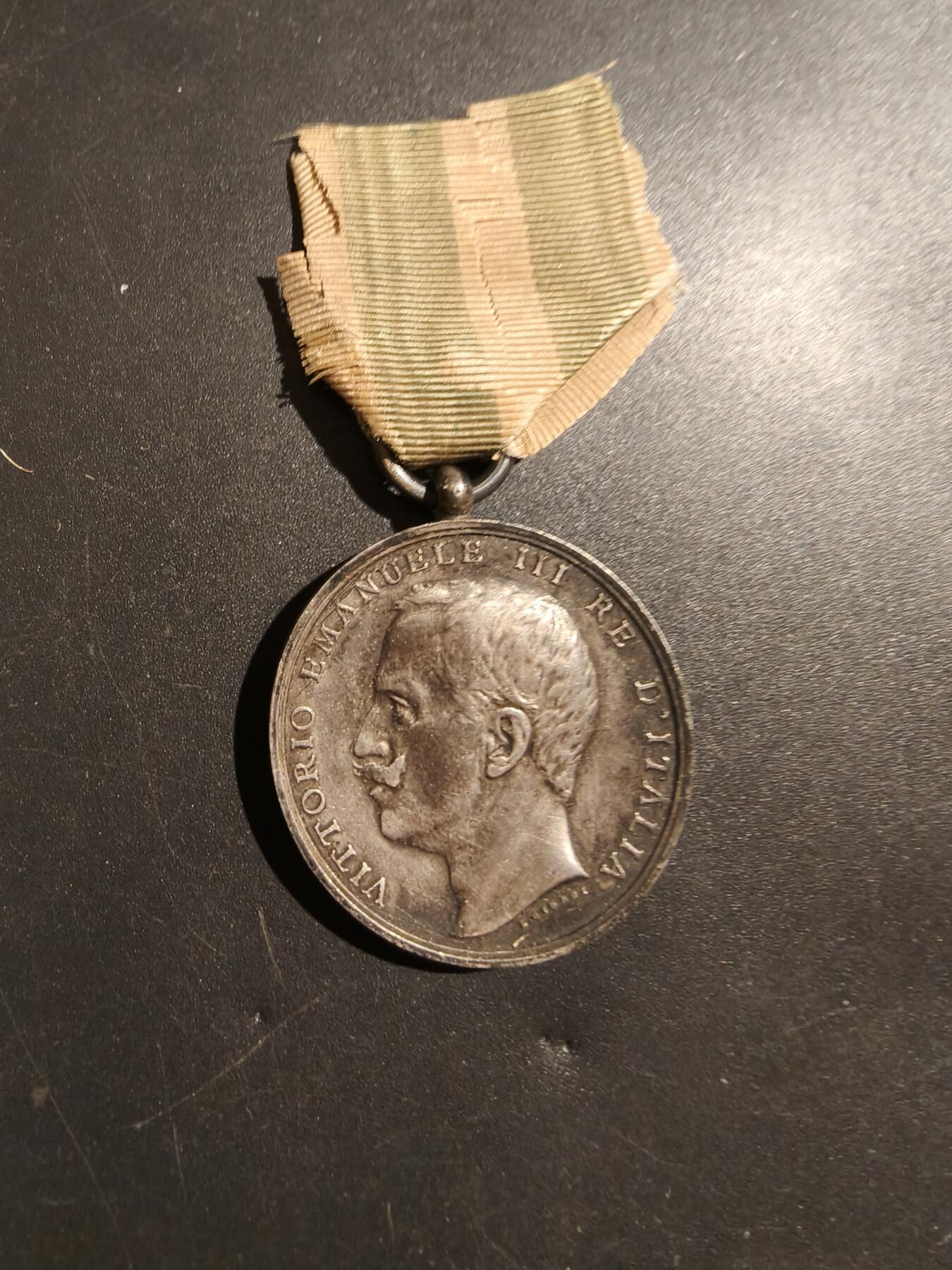 老王徽章第181期 意大利1908年墨西拿地震救援奖章    银质