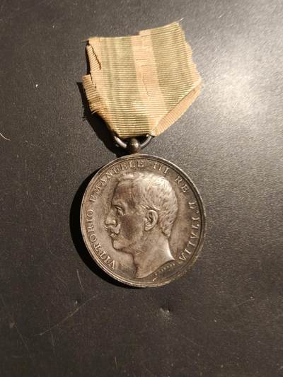 老王徽章第181期 - 意大利1908年墨西拿地震救援奖章    银质