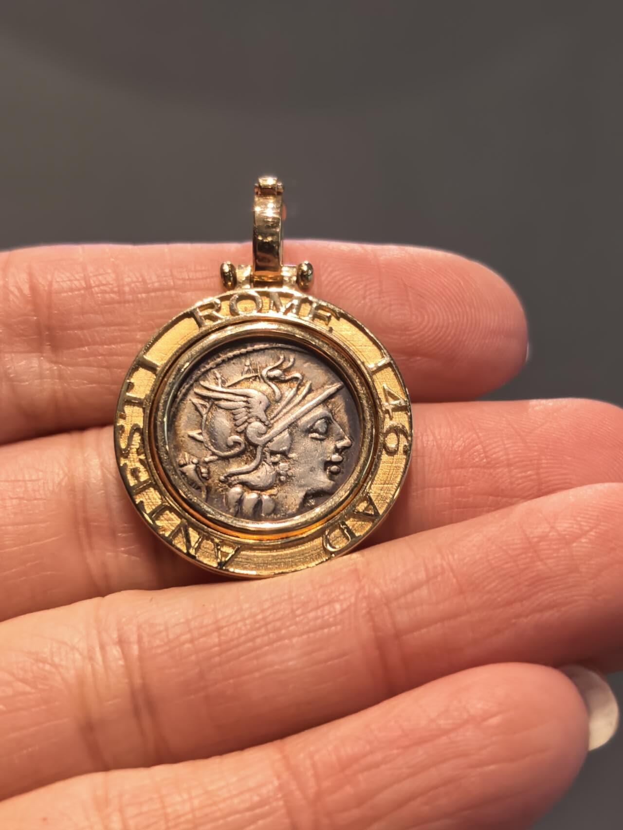 翻转款罗马女神古币吊坠
